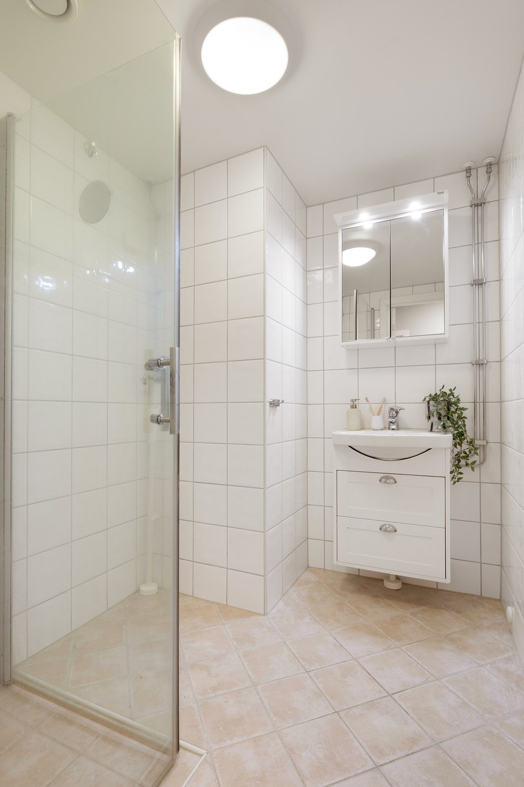 Flislagt bad med varmekabler Galleribilde