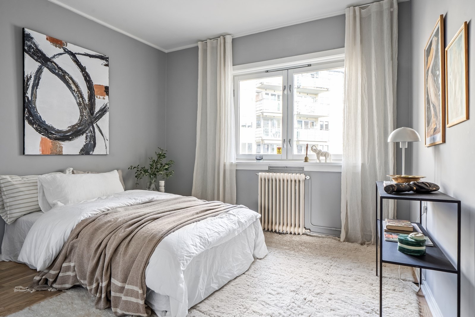 Soverom ll fungerer ypperlig som barnerom, gjesterom, kontor eller det man måtte ha behov for. Galleribilde