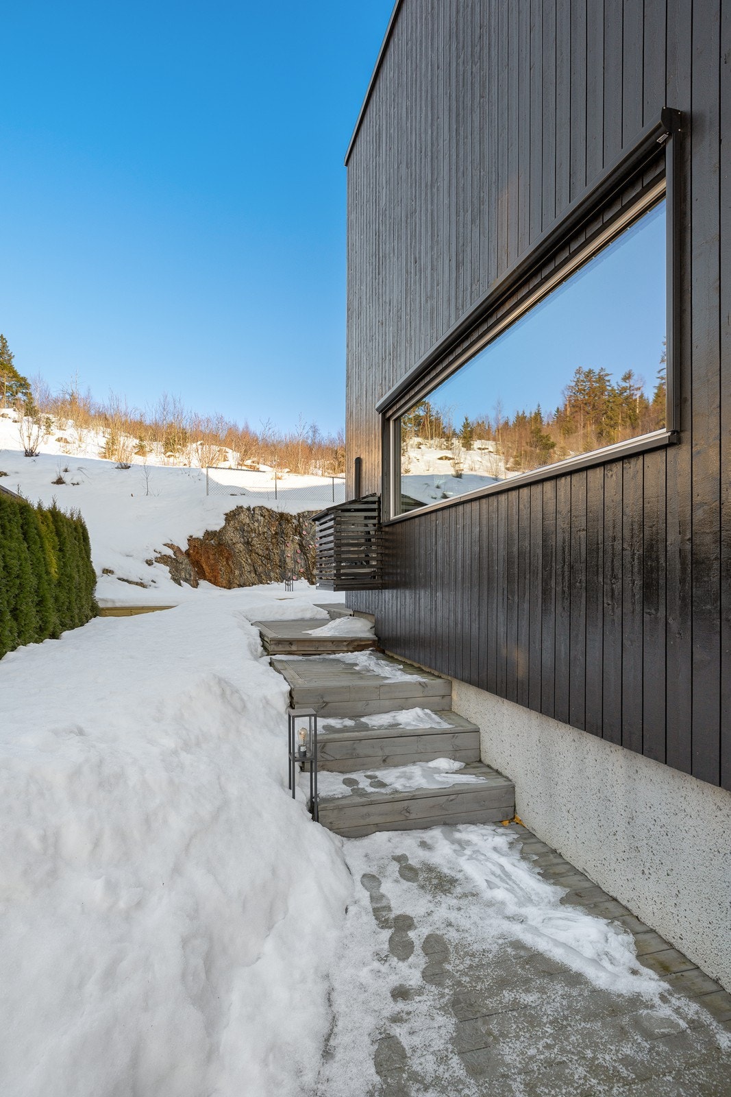 I tillegg har eiendommen en sportsbod og en utebod i hage. Galleribilde