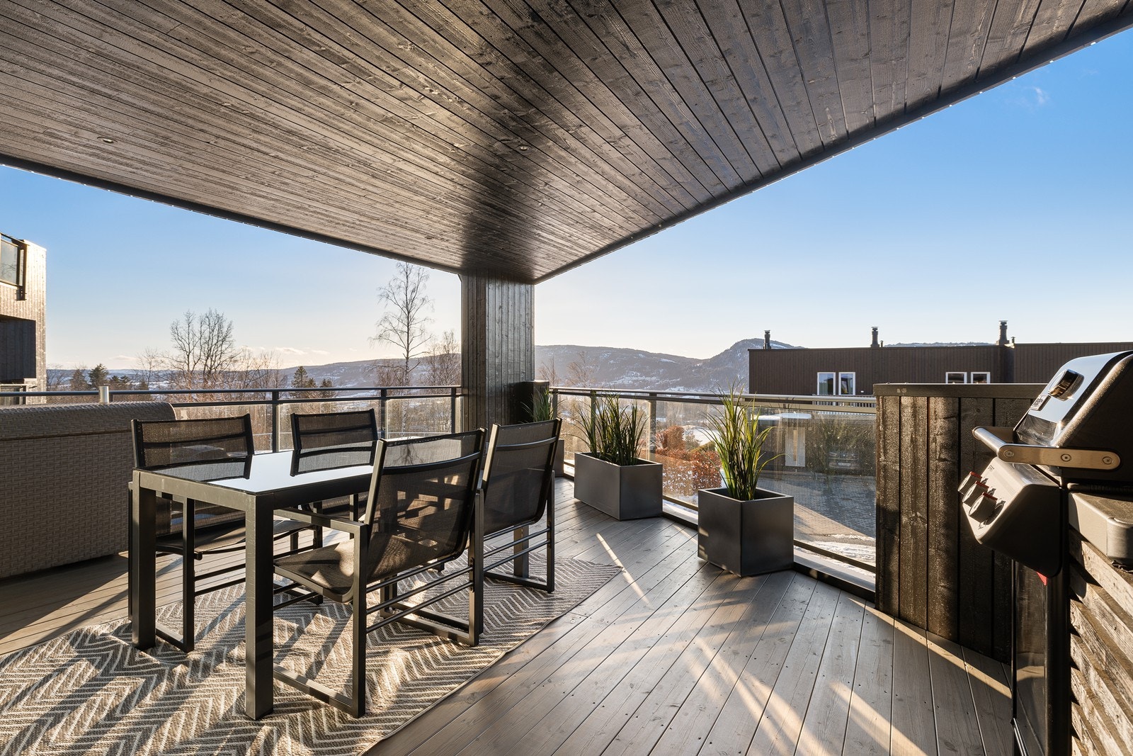 Perfekt for å utvide oppholdsrommet utendørs på varme dager. Galleribilde