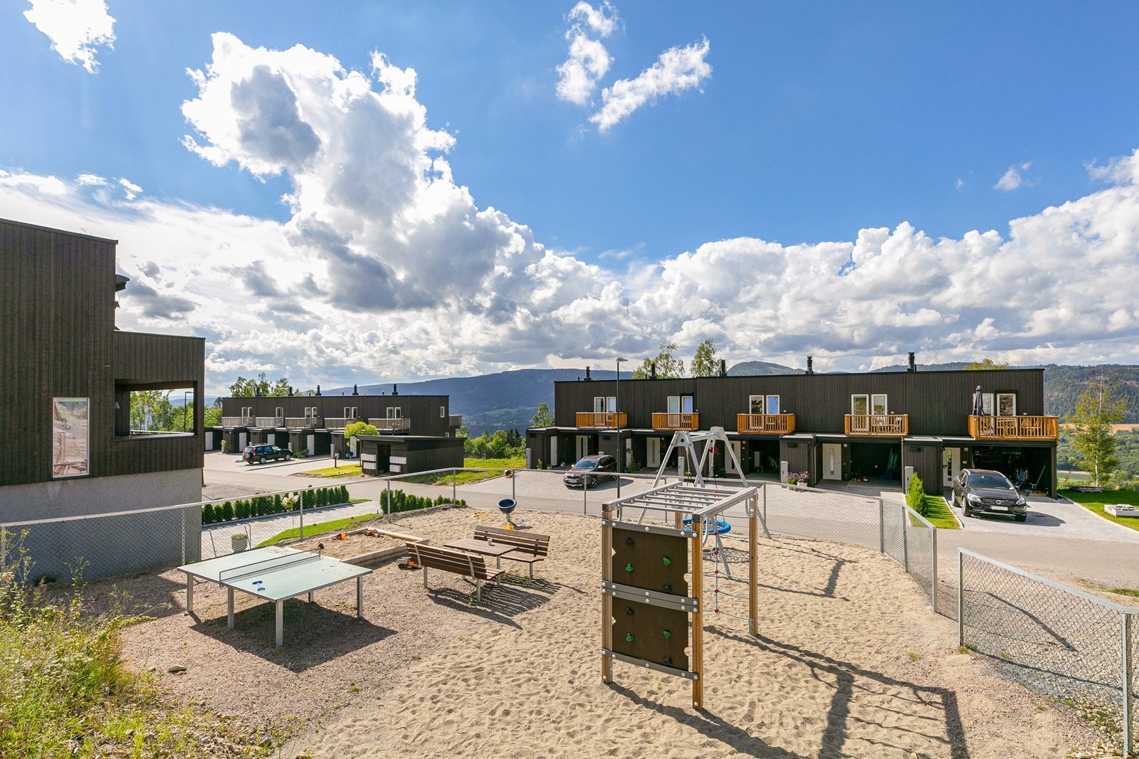 Lekeplass i nærområdet. Galleribilde