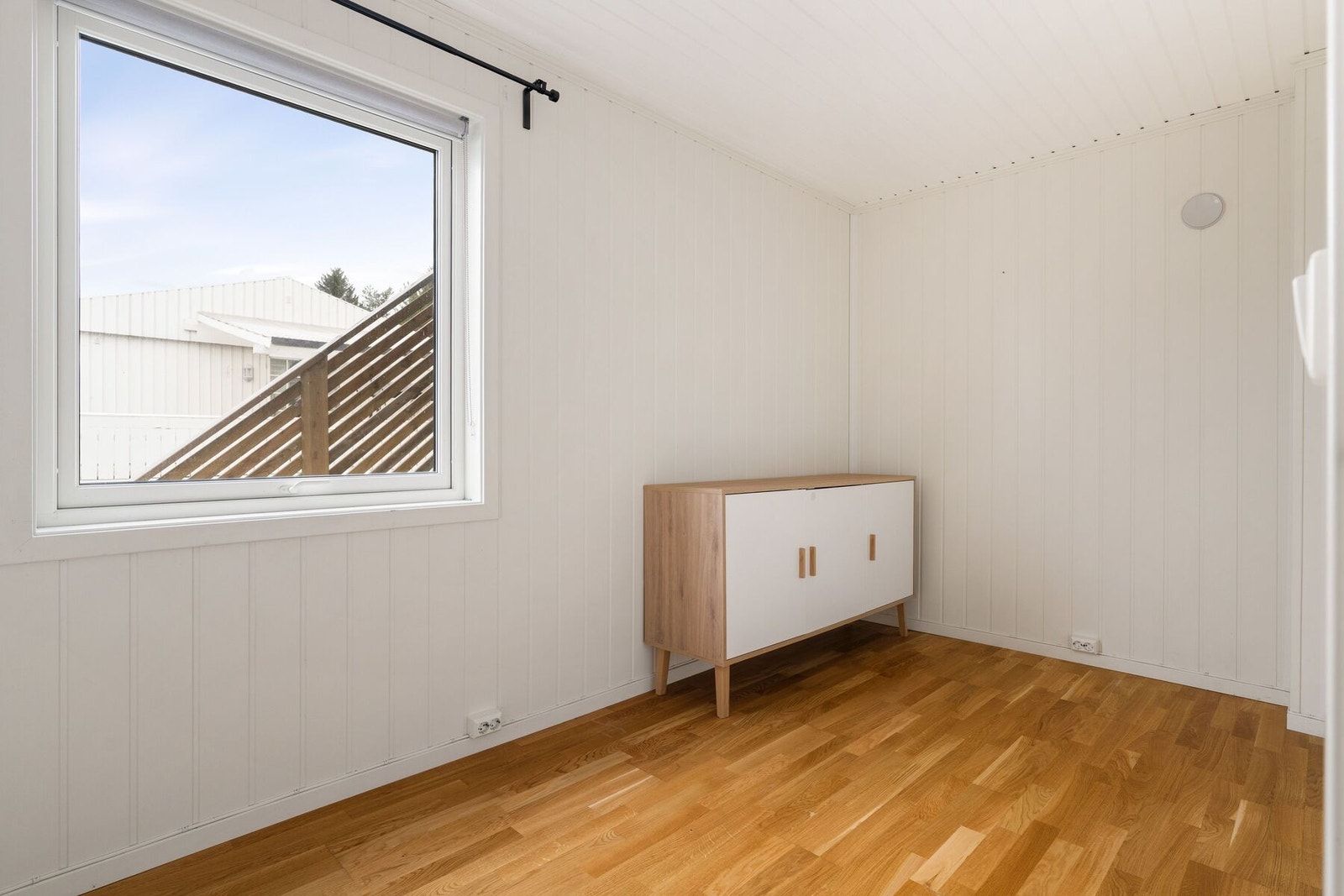 Lyst og romslig soverom på 7,5 m². Galleribilde