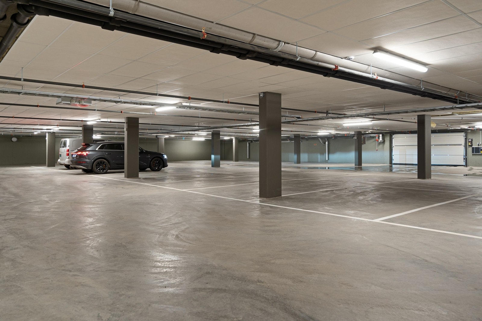 Parkeringskjelleren hvor det er mulighet for leie av p-plass (900,-/mnd) Galleribilde