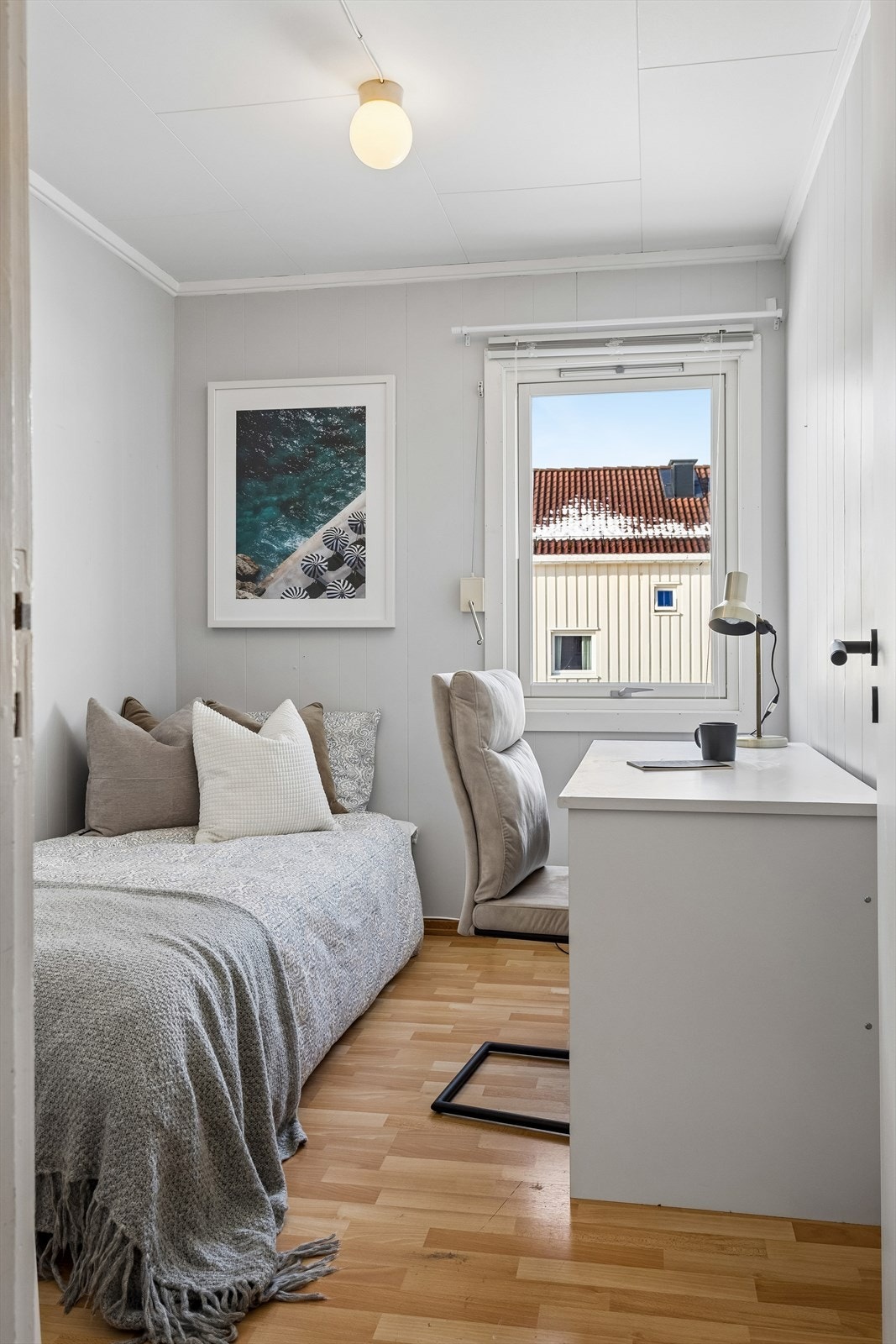 Det andre soverommet passer utmerket som barnerom, gjesterom eller kontor. Galleribilde