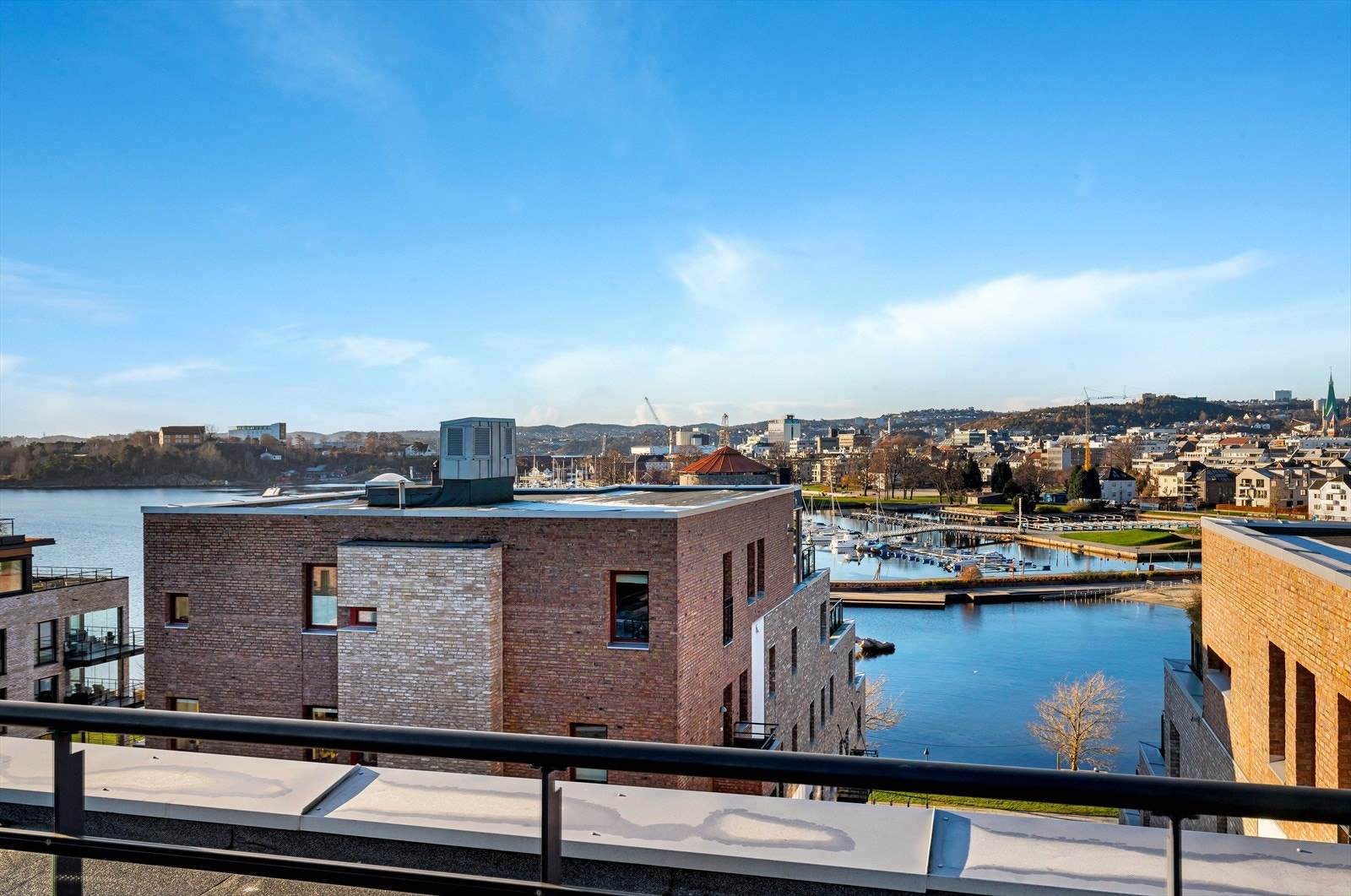 Felles takterrasse i sameiet Galleribilde