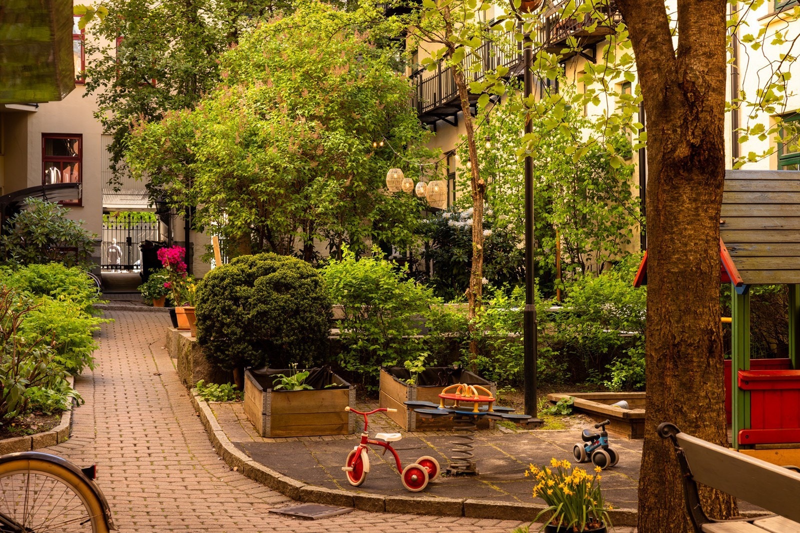 En frodig oase i byen Galleribilde