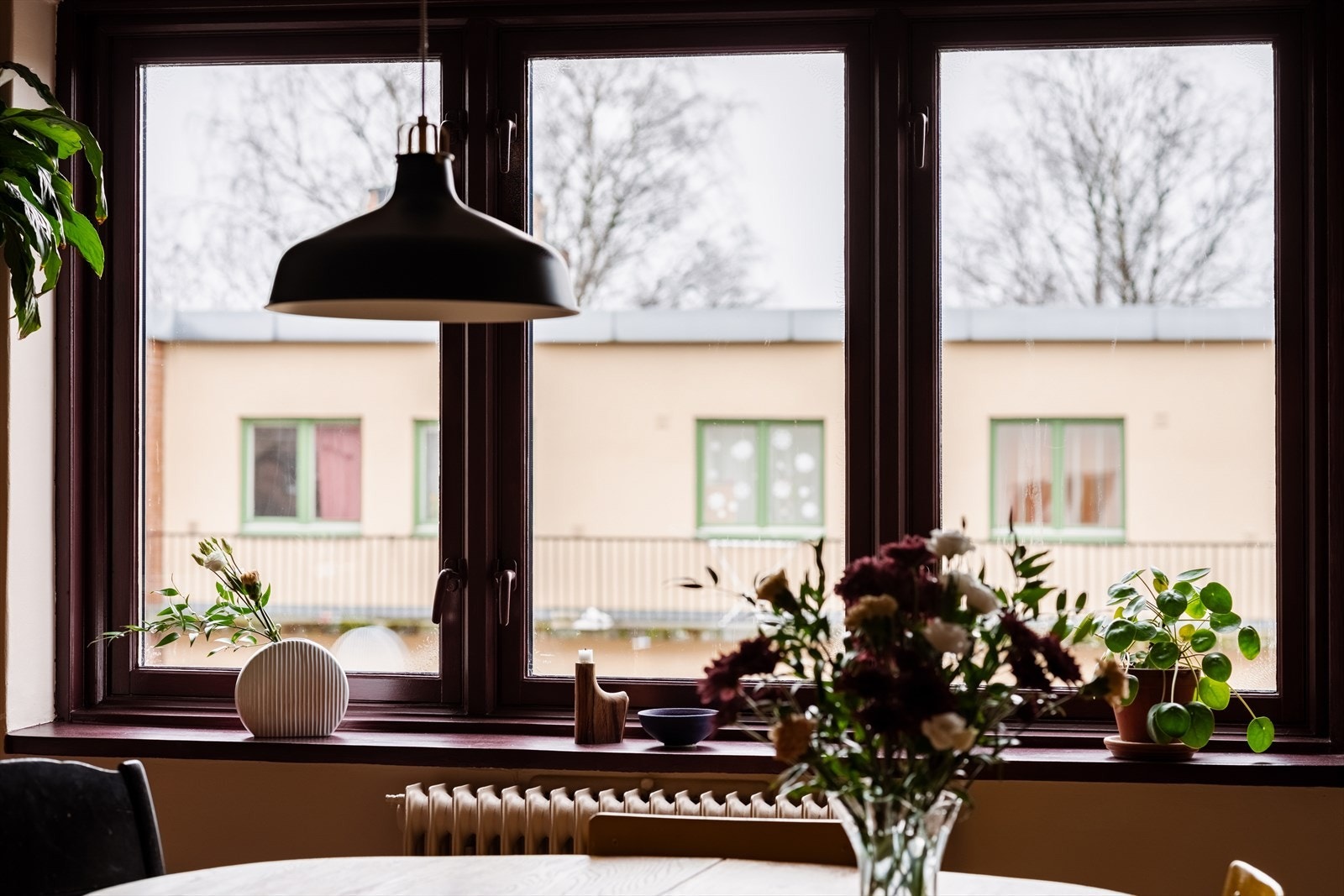 Sameiet har et hyggelig uteområde med fellesgrill og dyrkekasser som benyttes flittig av beboerne. Galleribilde