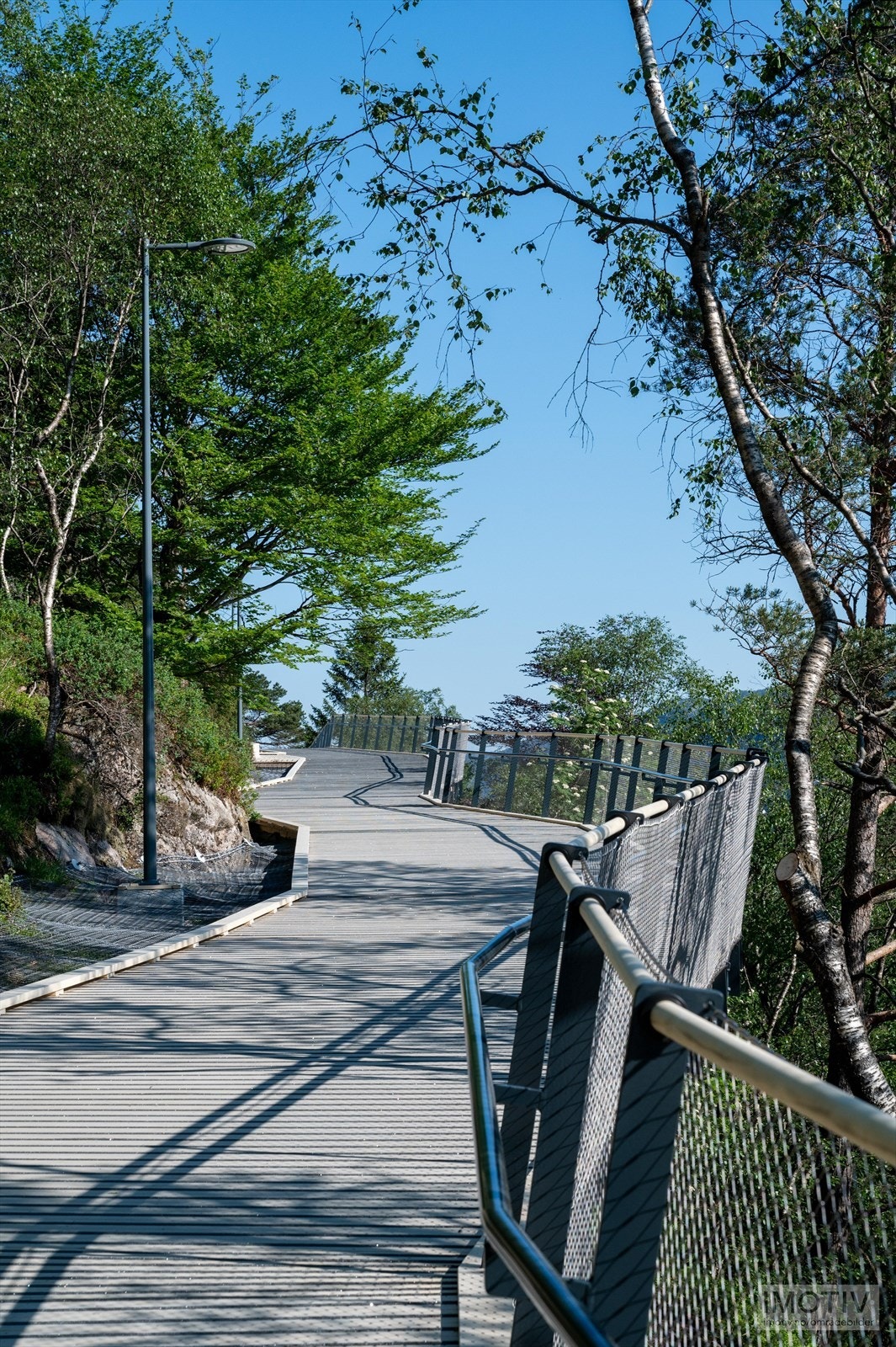 - Populære Løvstien, med flotte tur- og utsiktsmuligheter, ligger ca. 9 minutters kjøring fra boligen - Galleribilde