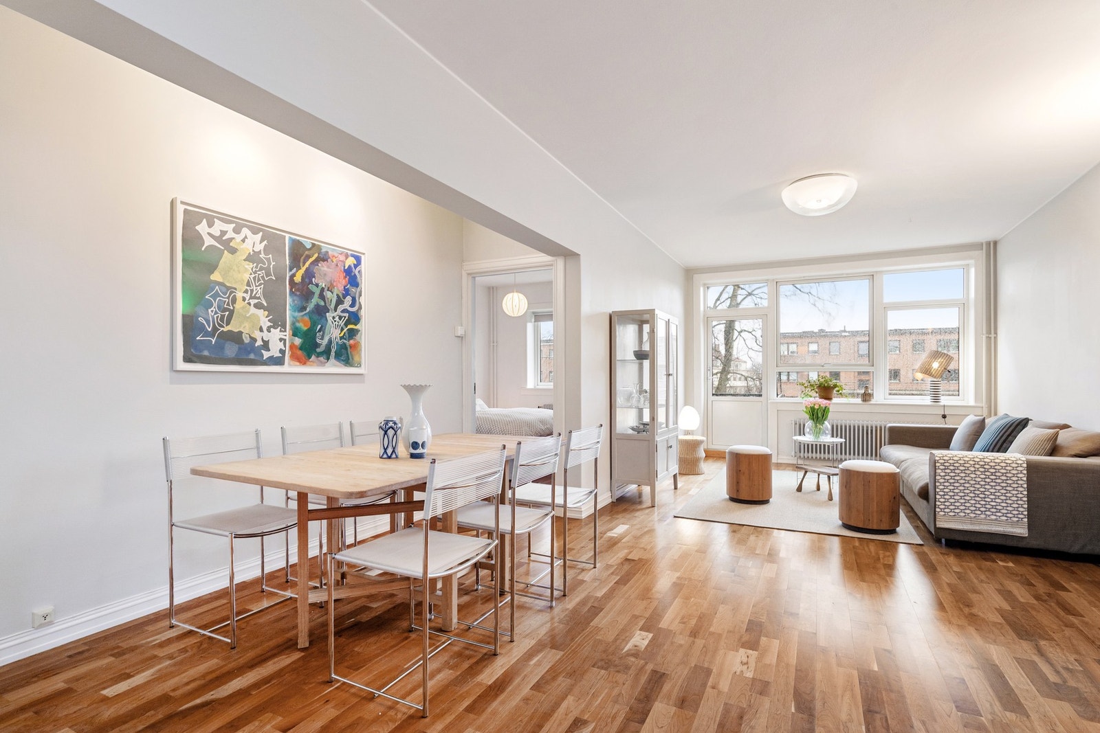 God plass til spisebord. Galleribilde