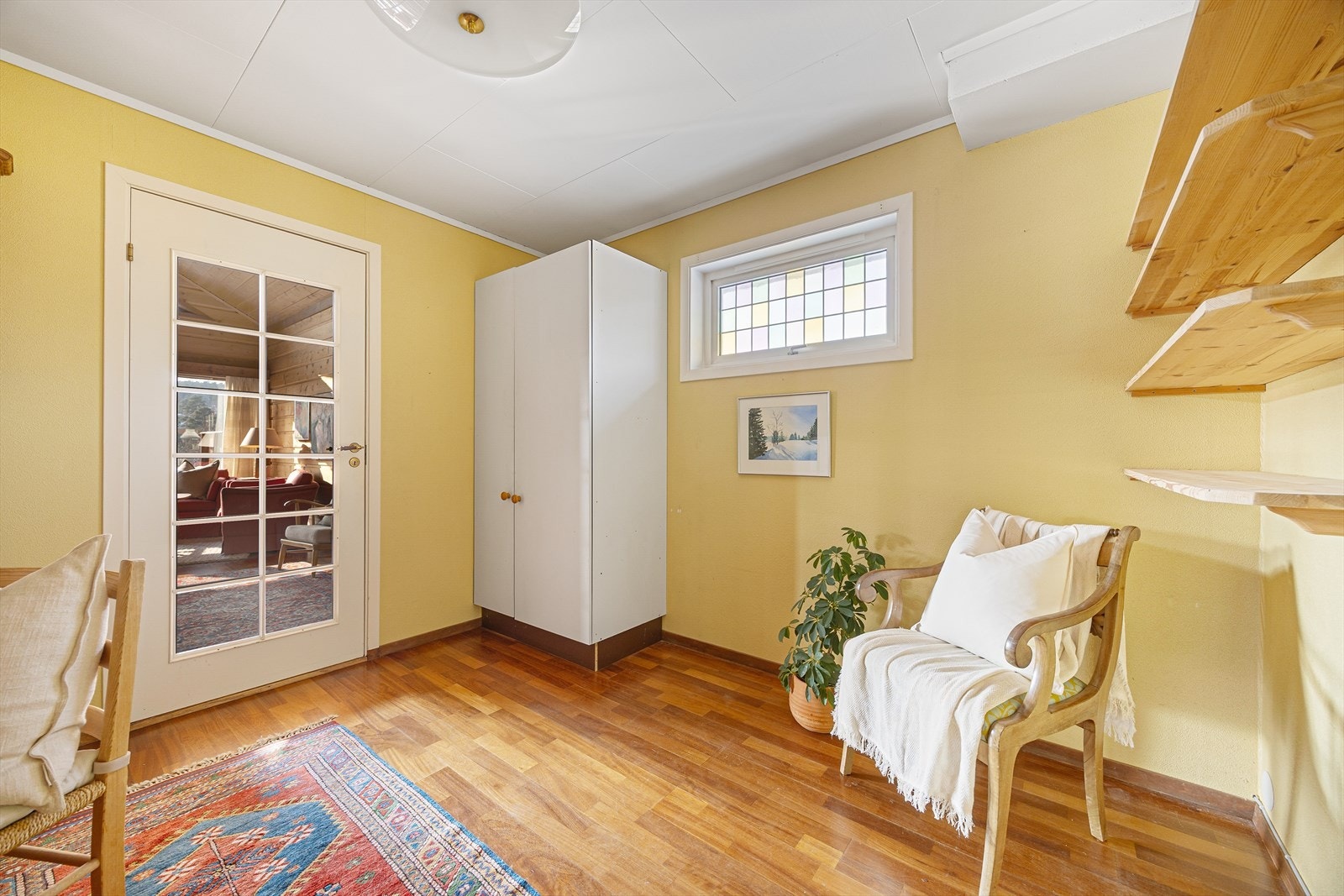 Kontor/soverom med adkomst både fra stue og mellomgang. Galleribilde