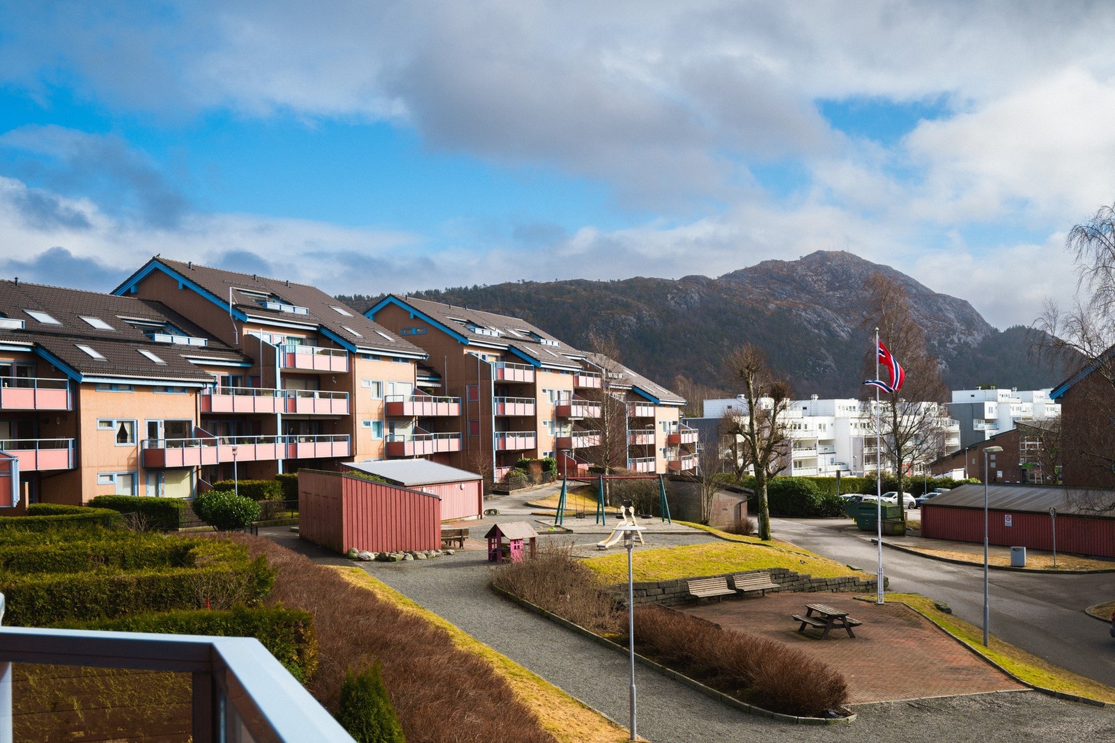 Her kan du nyte en utsikt over nabolaget og fine solforhold. Galleribilde