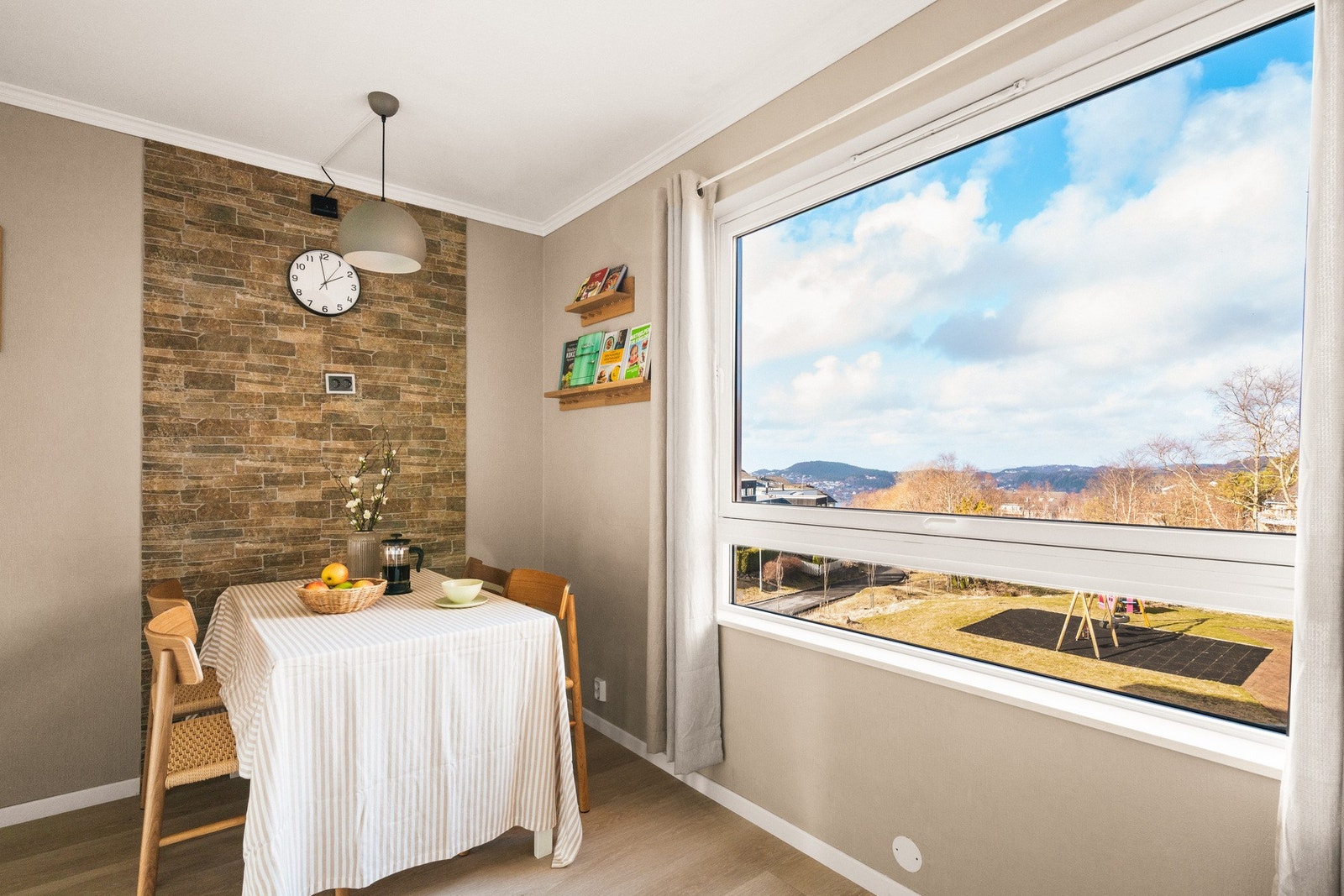 Du har også plass til en egen hyggelig spisegruppe. Galleribilde