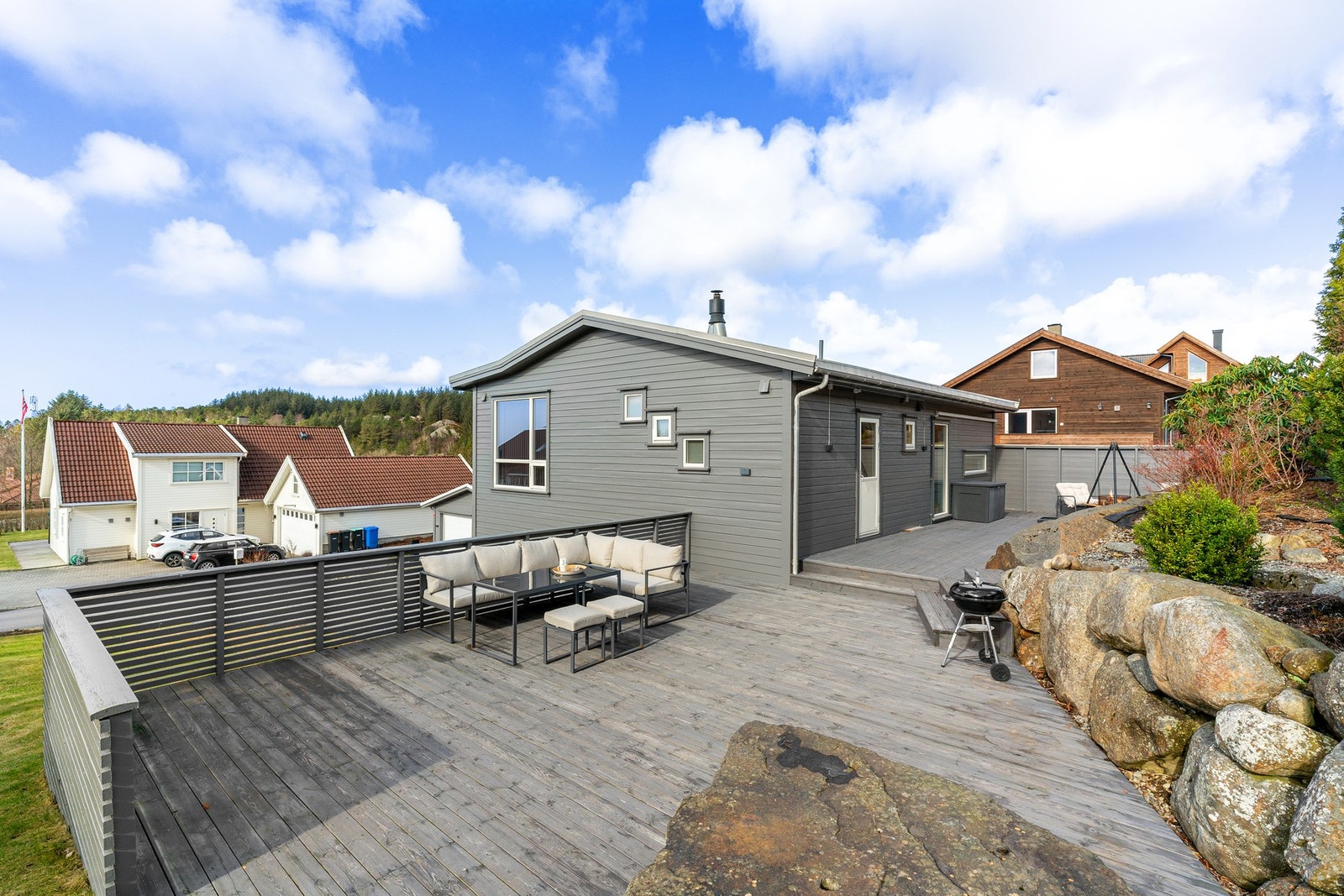 Her har du godt med boltreplass både til store og små. Galleribilde