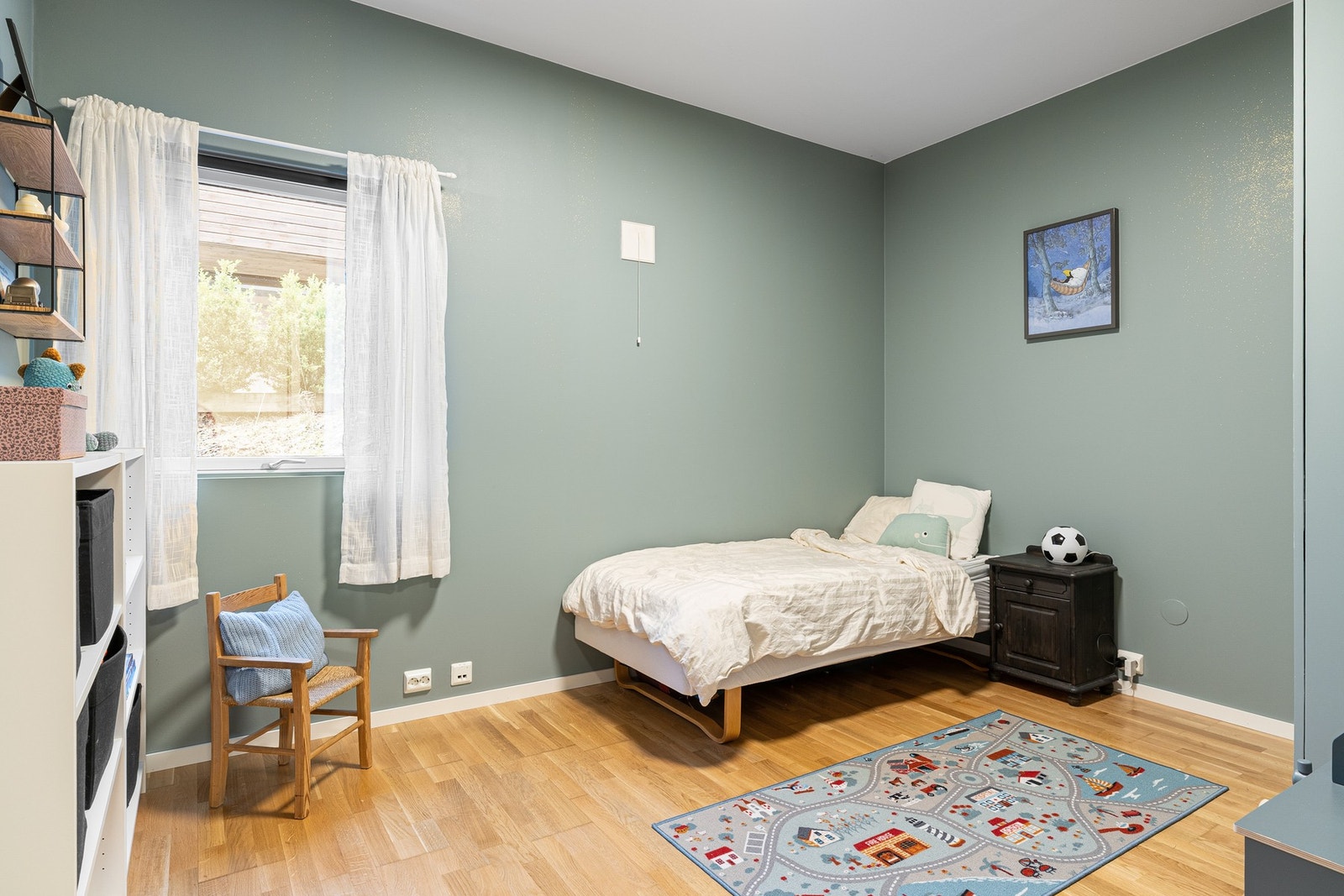 De andre soverommene har en fleksibel utforming og passer ypperlig som barnerom, gjesterom eller kontor alt etter behov. Galleribilde