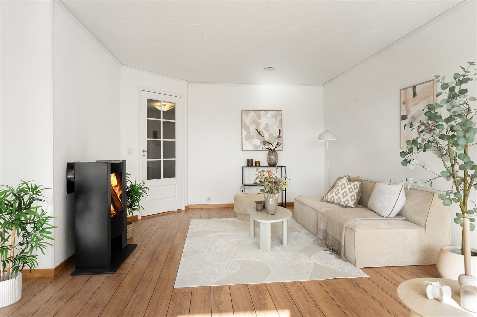 Lys og trivelig leilighet med gjennomgående god standard Galleribilde