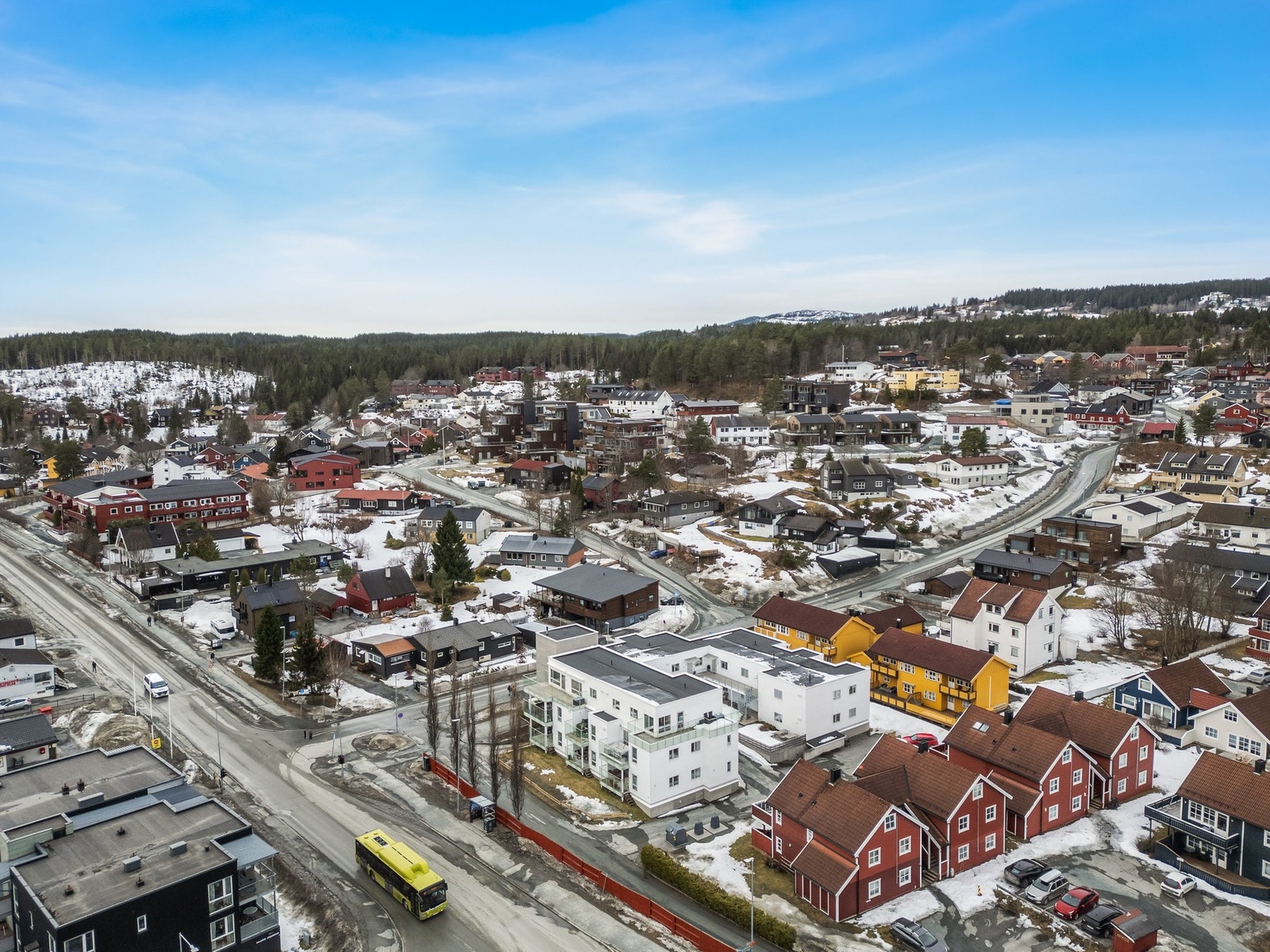 Det er umiddelbar nærhet til Bymarka, buss og alt man trenger i hverdagen. Galleribilde