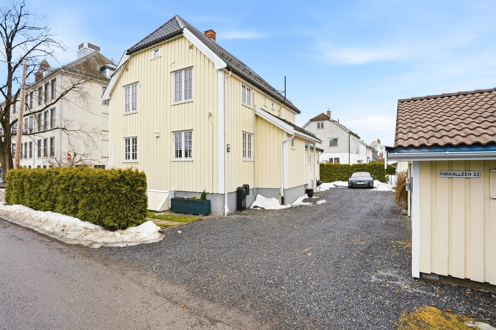 En attraktiv beliggenhet for deg som ønsker en praktisk og familievennlig hverdag. Galleribilde