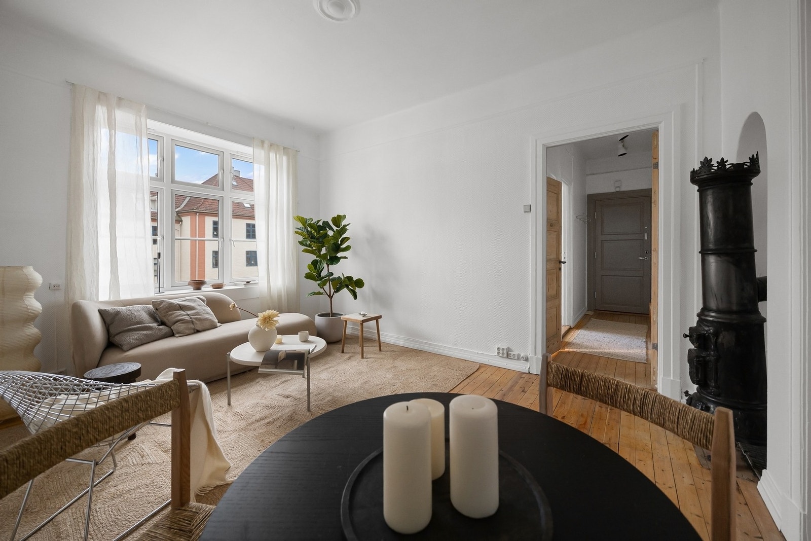 Stuen har flere av de klassiske elementene som er i Torshovgårdene. Galleribilde