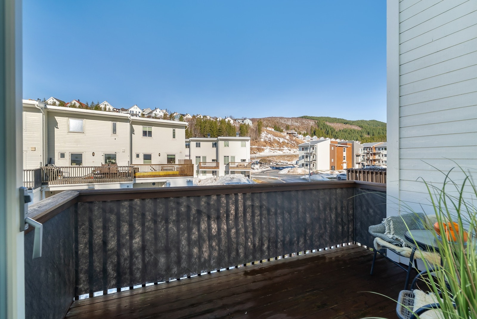 Nordvestvendt balkong på 8 m² med plass til utemøblement. Galleribilde