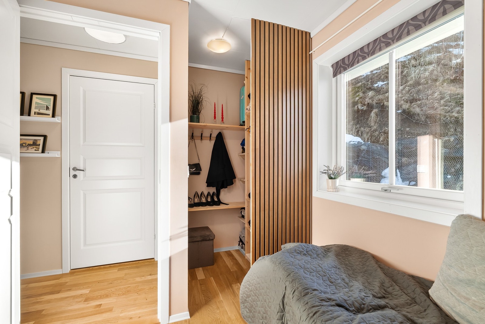 Soverom nr. 5. Galleribilde