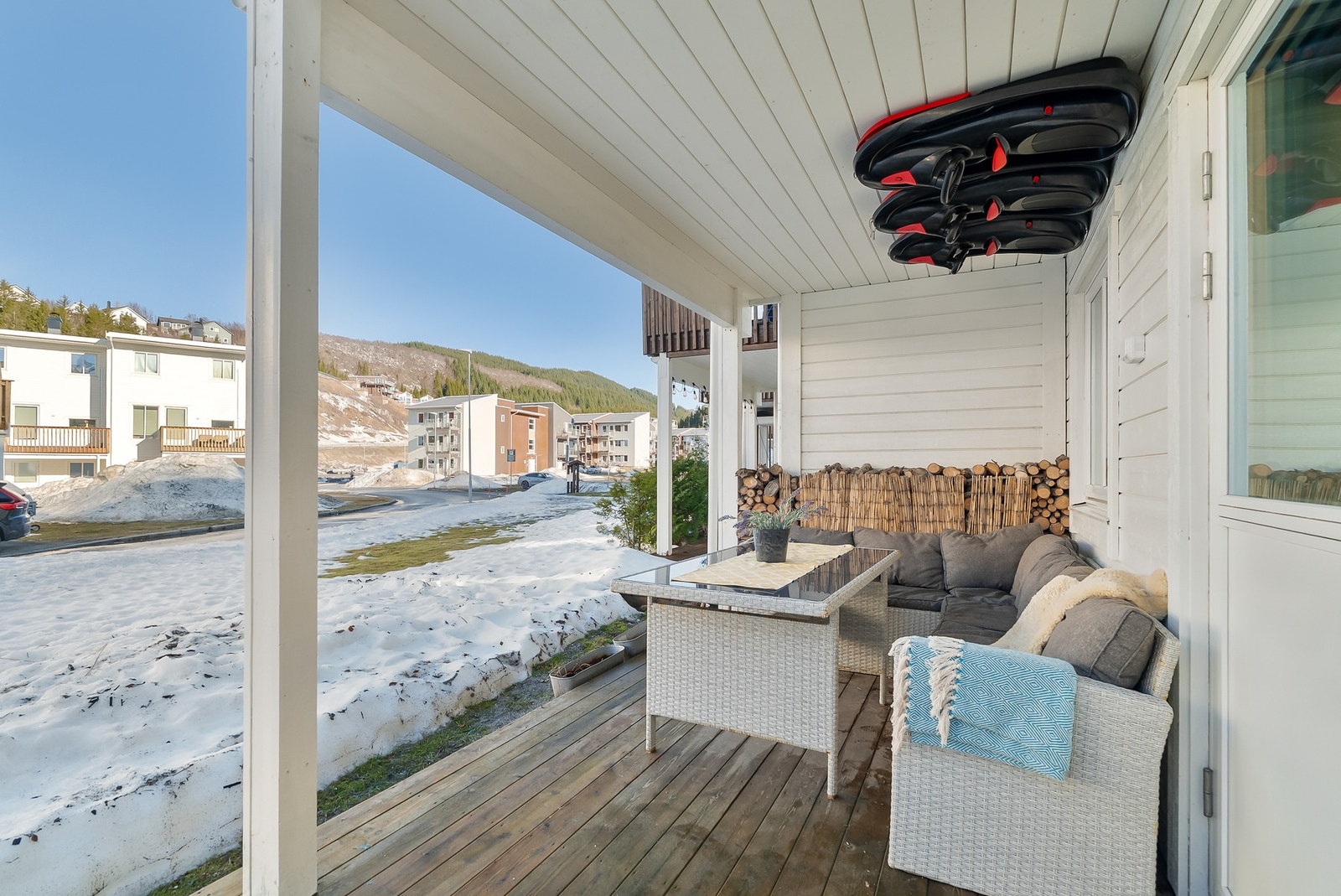 Hageareal i forkant. Galleribilde