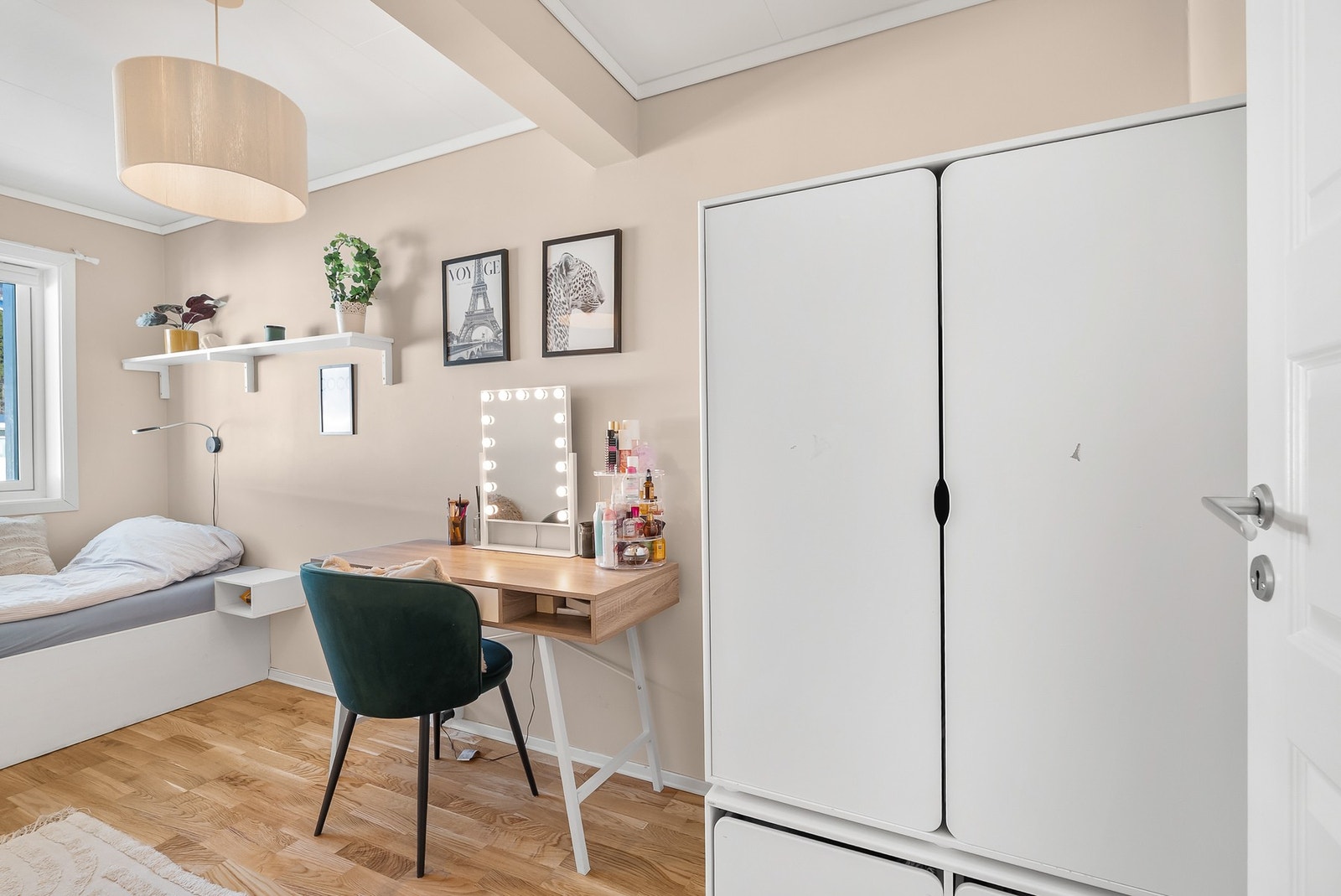 Soverom nr. 4. Galleribilde