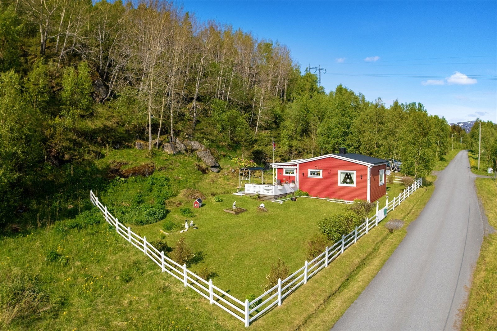 Fritidsbolig på vakre Øyjord Galleribilde
