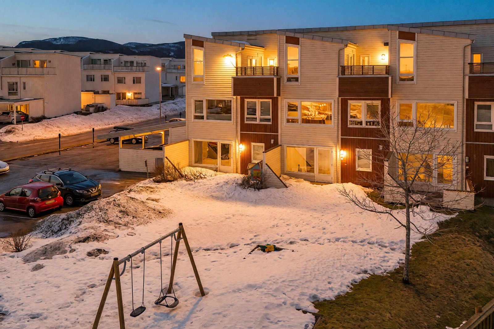 Svært innholdsrik og moderne 5-roms med attraktiv beliggenhet i Bodøsjøen - på "fremste rekke" i feltet. Galleribilde