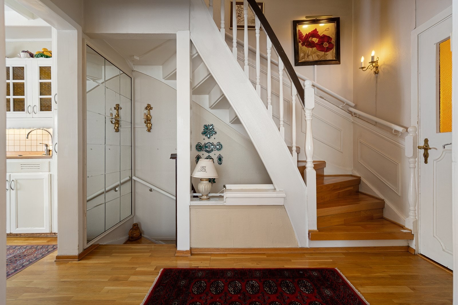 Boligen bærer preg av herskapelig stiluttrykk Galleribilde