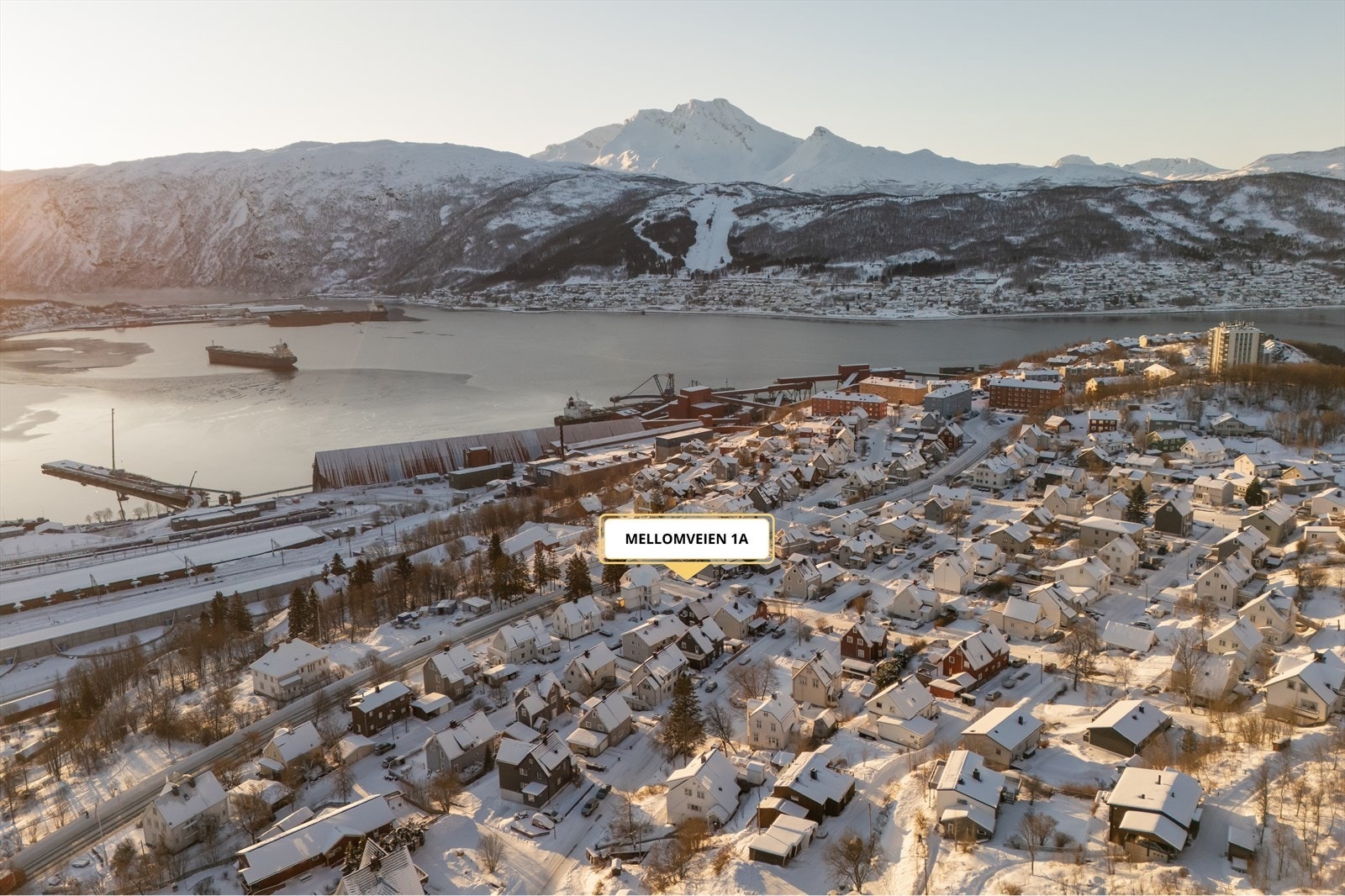 Praktisk beliggenhet for deg som vil bo med nærhet til dagligdagse fasiliteter, men samtidig i et rolig boligstrøk Galleribilde