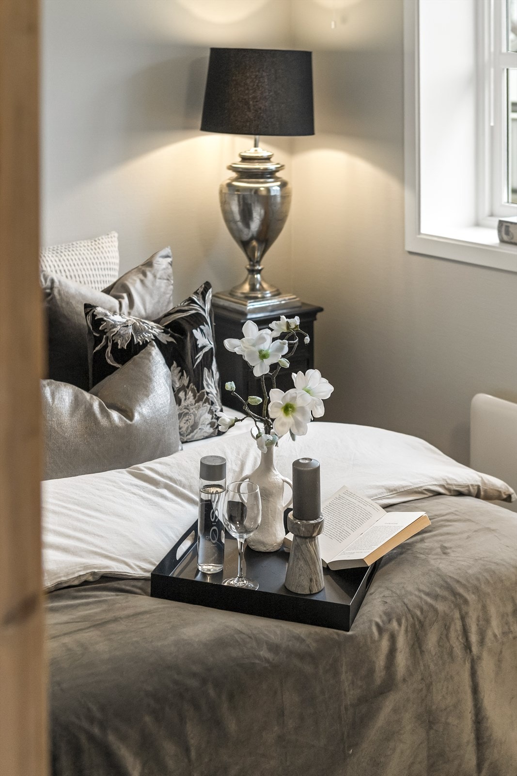 Et rolig rom vendt mot fellesarealene. Galleribilde