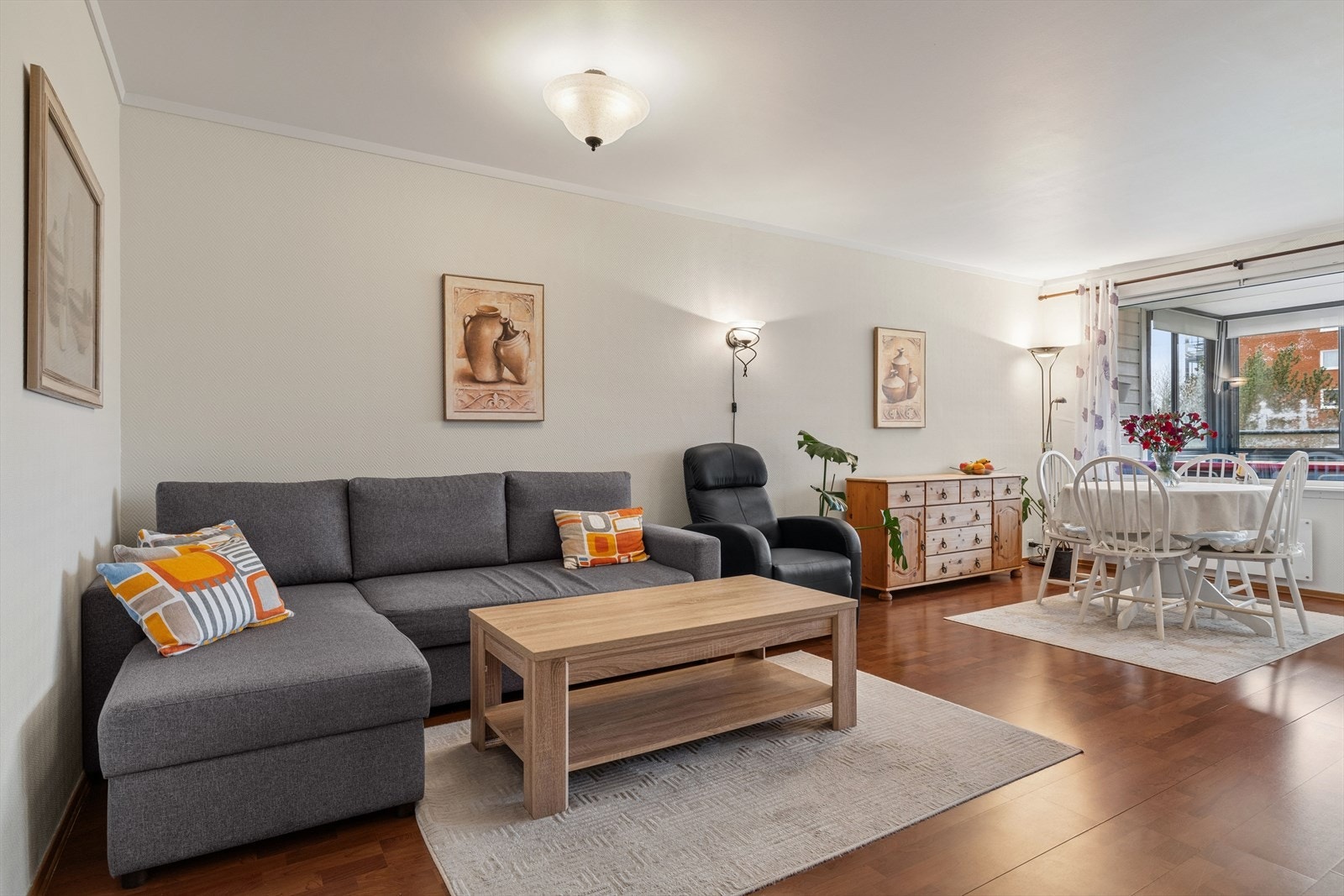 Et sosialt oppholdsrom. Galleribilde