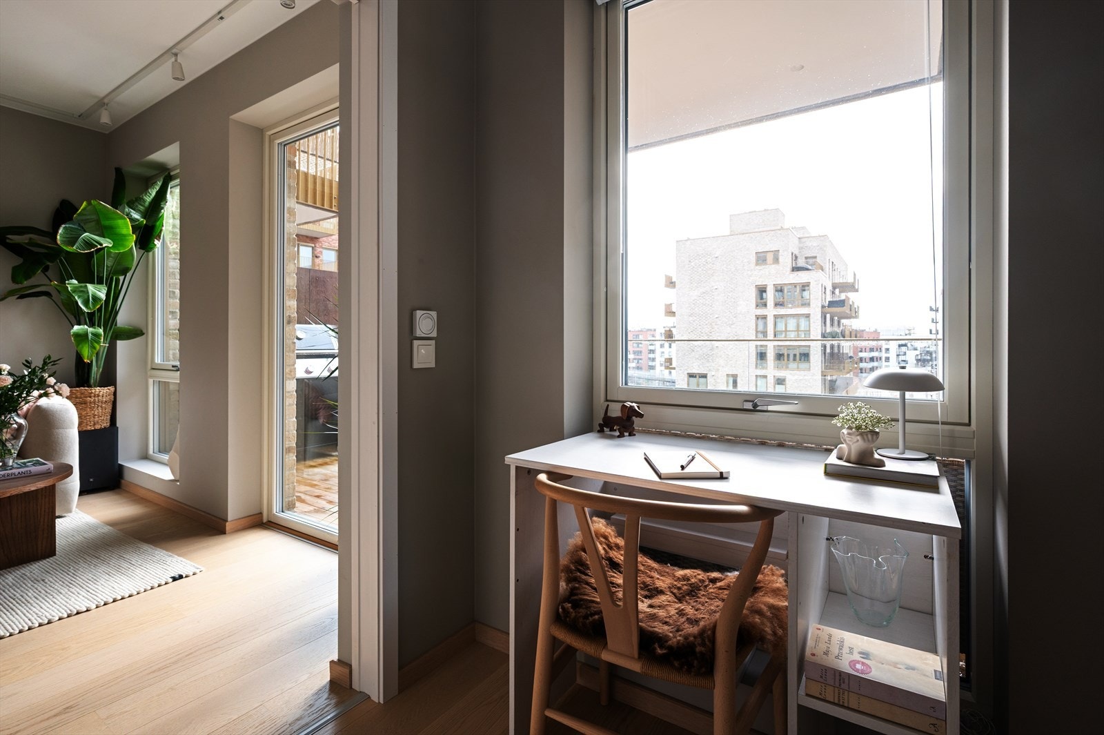 Og/eller hjemmekontor. Galleribilde