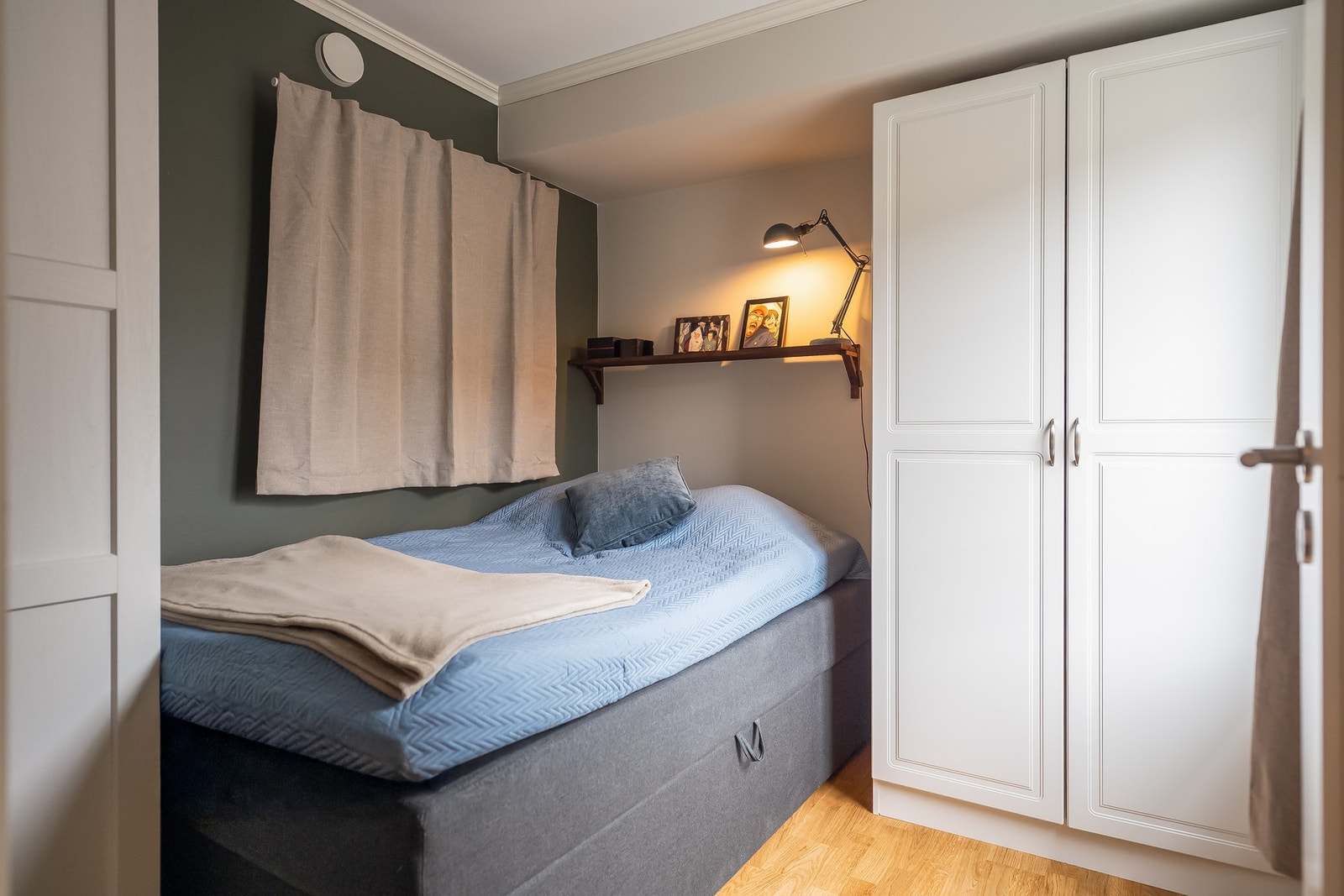 I leiligheten er det ett soverom målt til 6,3² og ett soverom på 5,6m². Galleribilde