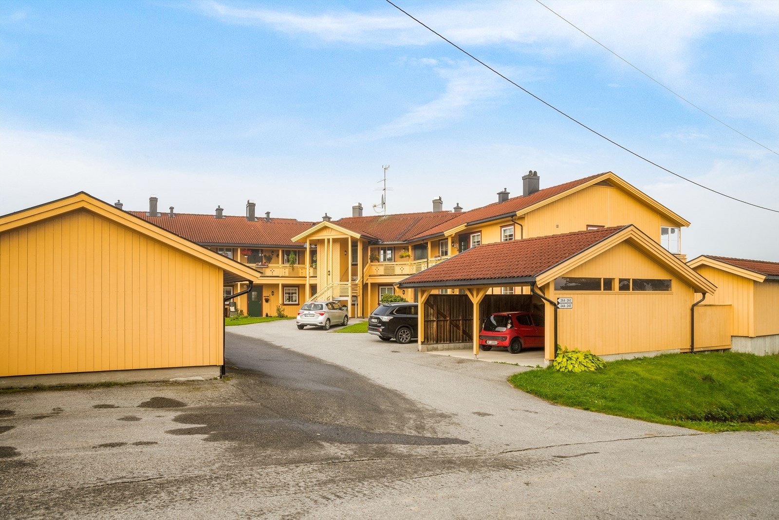 Sameiet har en fin beliggenhet på Berget på Ulefoss. I henhold til sameiets vedtekter må kjøper være 55+ år og ikke ha hjemmeboende barn. Galleribilde