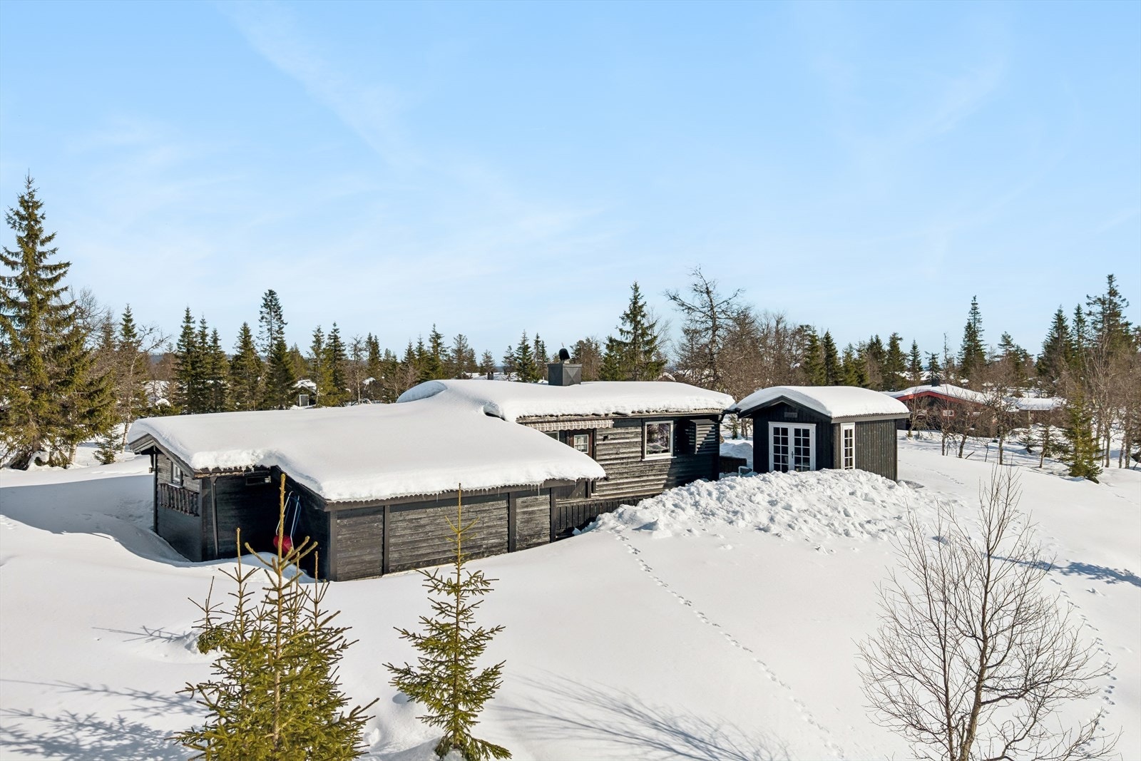 En sjarmerende fritidsbolig med en frittstående utestue, beliggende 739 meter over havet. Galleribilde
