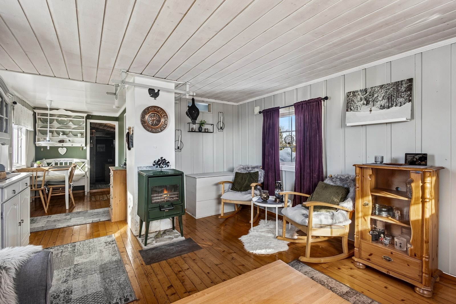 For effektiv oppvarming er det i tillegg installert en ny varmepumpe i 2024. Galleribilde