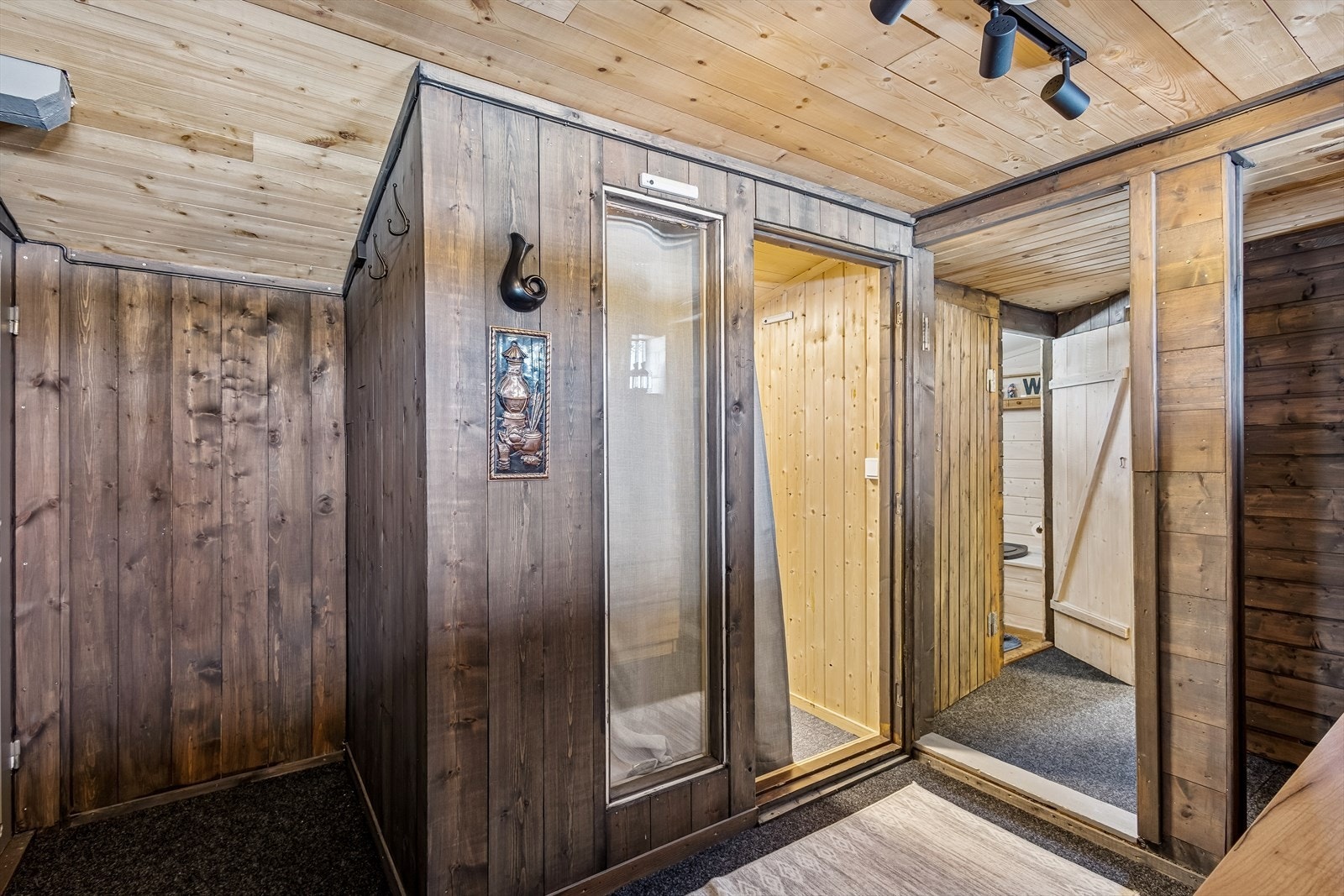 Sovealkoven ligger i tilknytning til bod og wc-rommet. Galleribilde