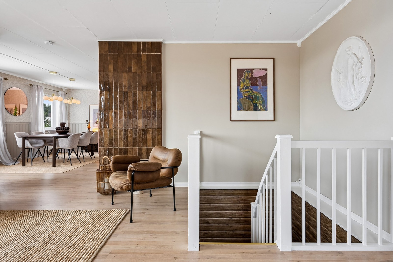 Lekker detalje med flislagt peis Galleribilde