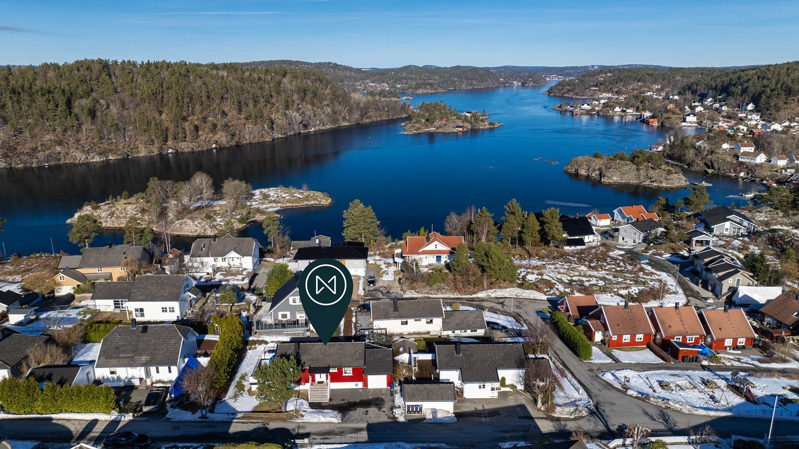 Sjønær beliggenhet Galleribilde