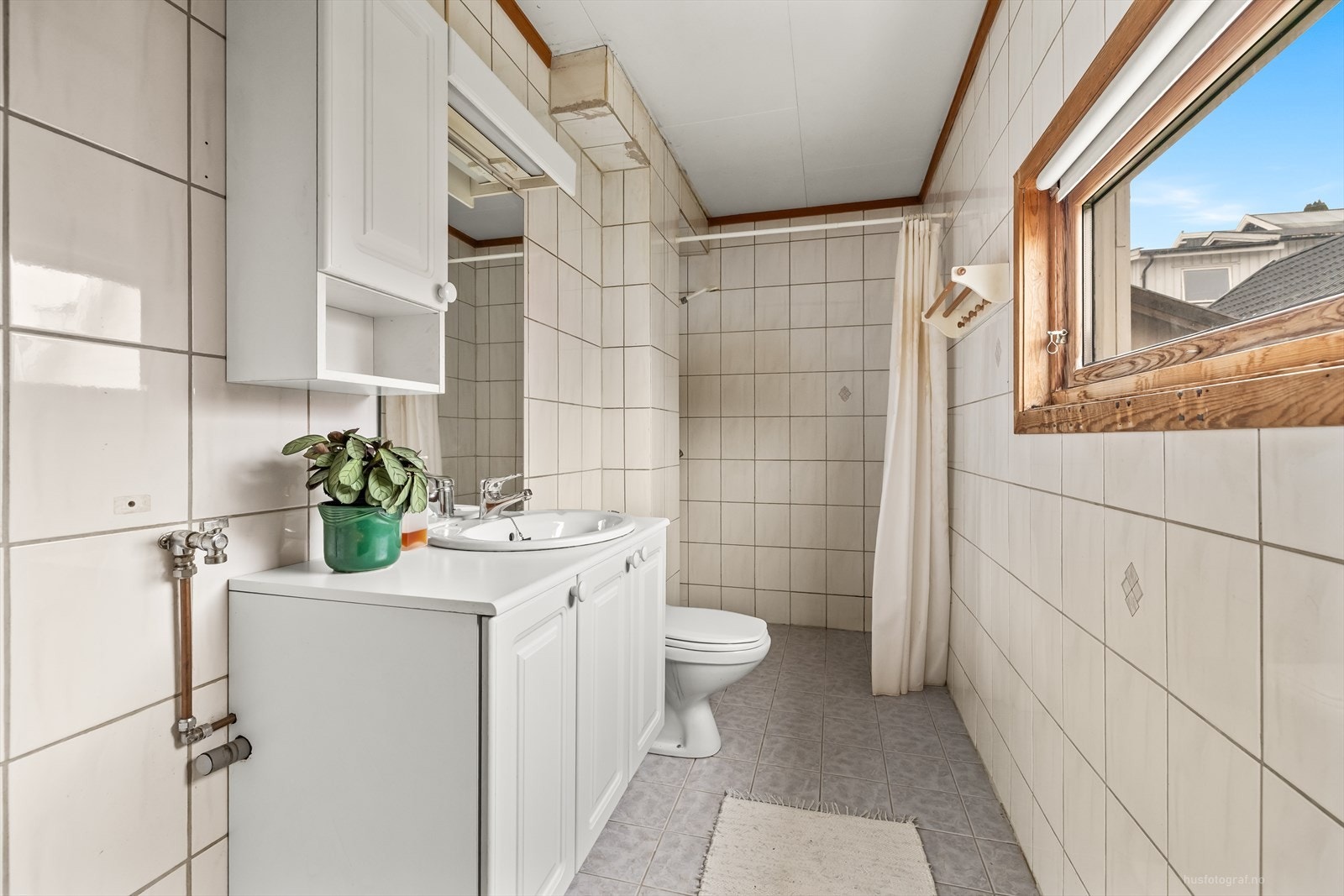 Flislagt bad med varmekabler Galleribilde