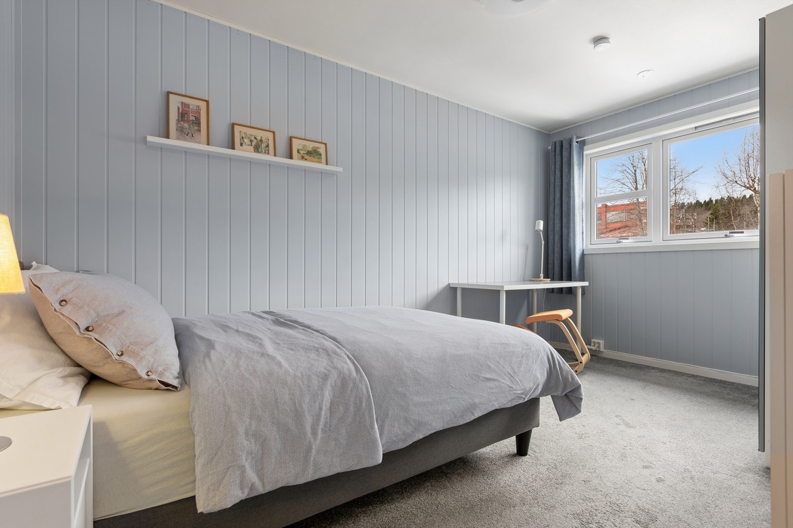 De 2 største soverommene er begge over 11m² store og har god plass til det man trenger. Galleribilde