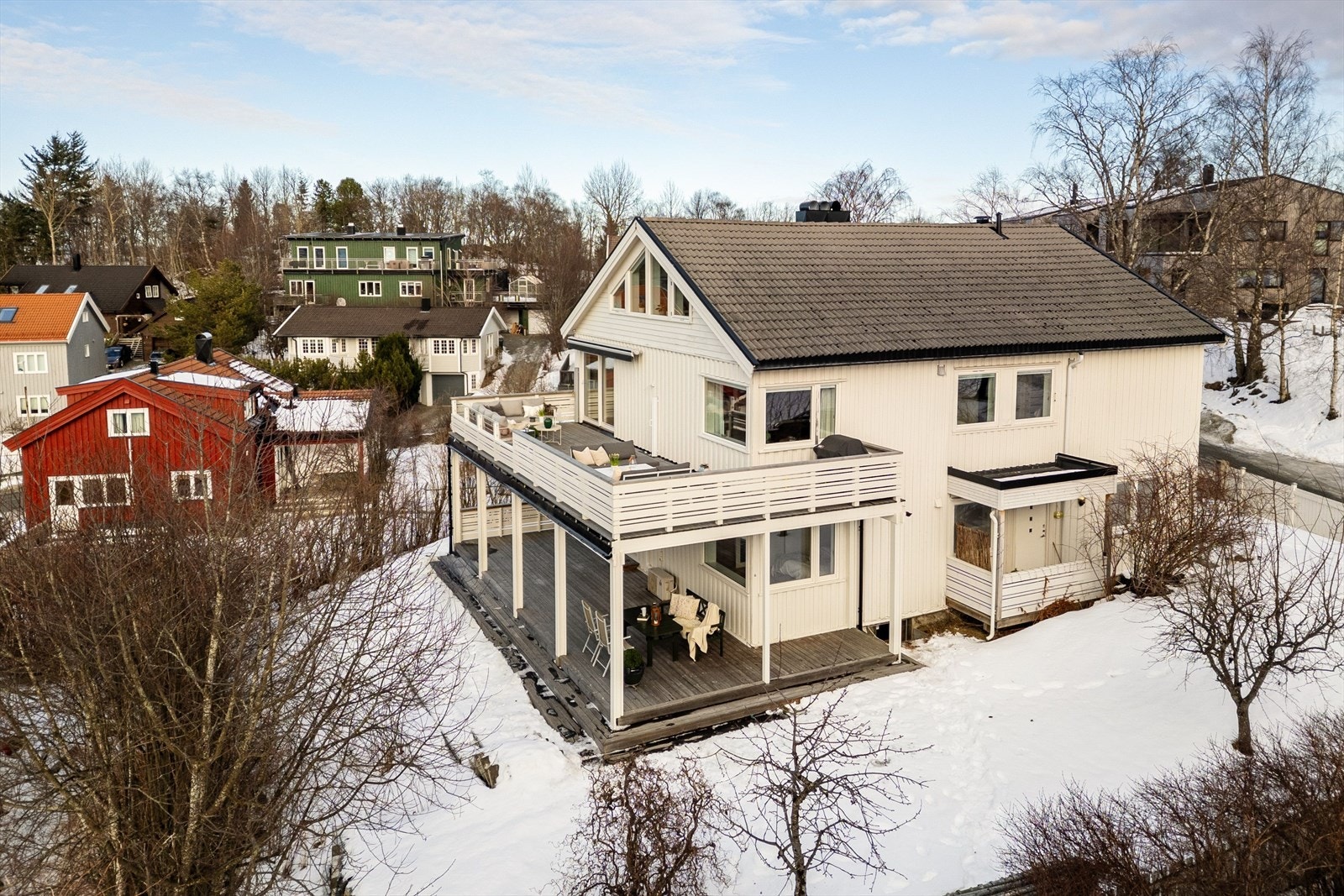 En stor og velholdt enebolig på attraktive Kuhaugen/Tyholt! Galleribilde