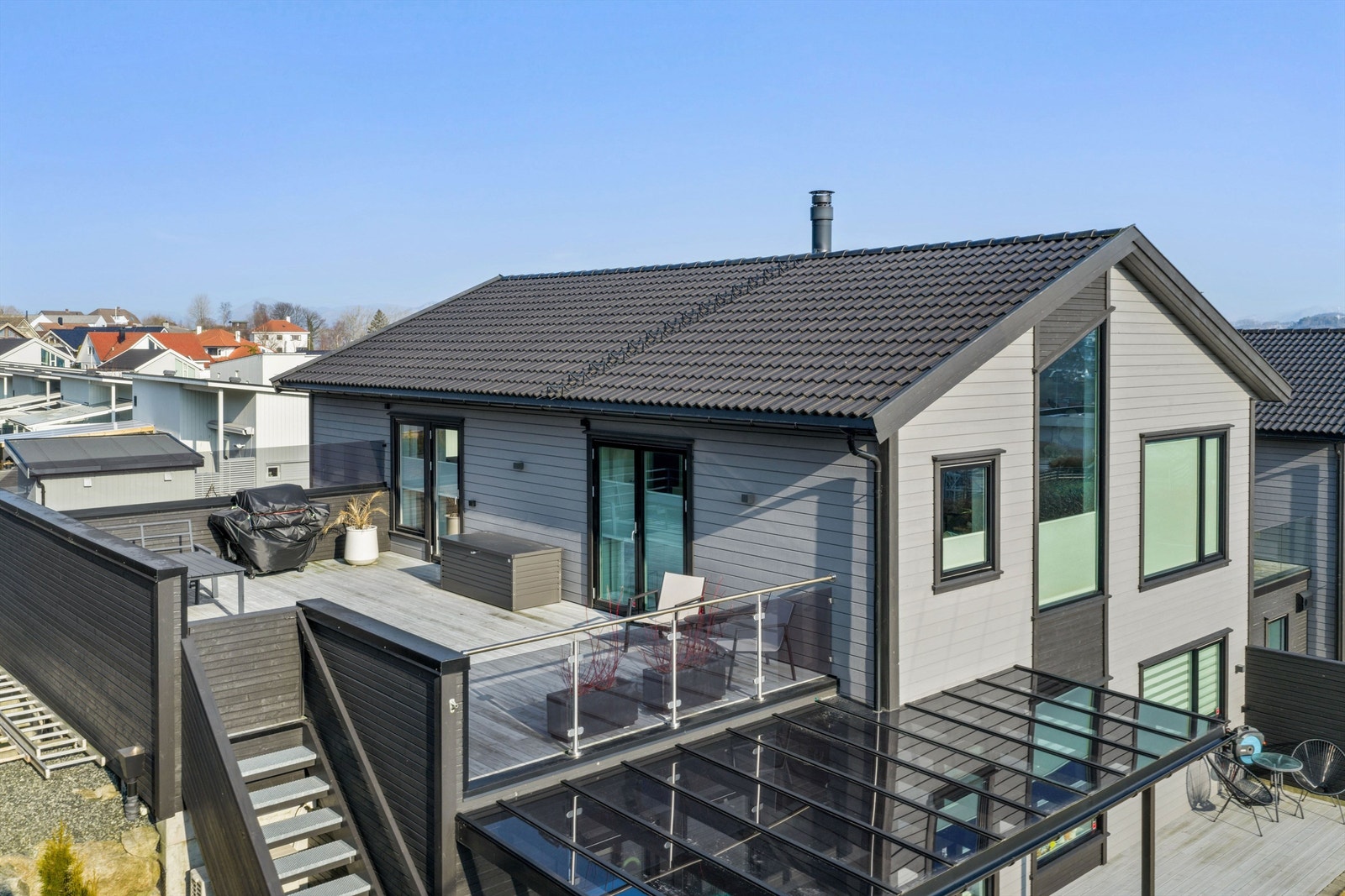 Fasade mot takterrassen Galleribilde