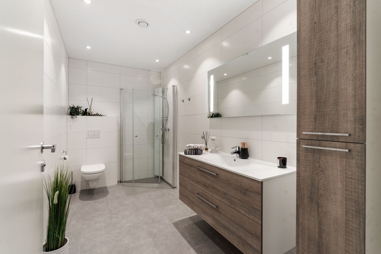 Bad med dusj. Galleribilde