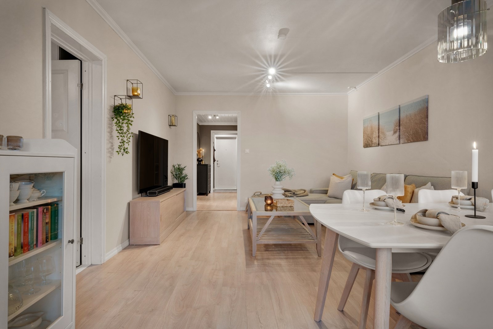 - Leiligheten byr på fine, moderne kvaliteter - Galleribilde