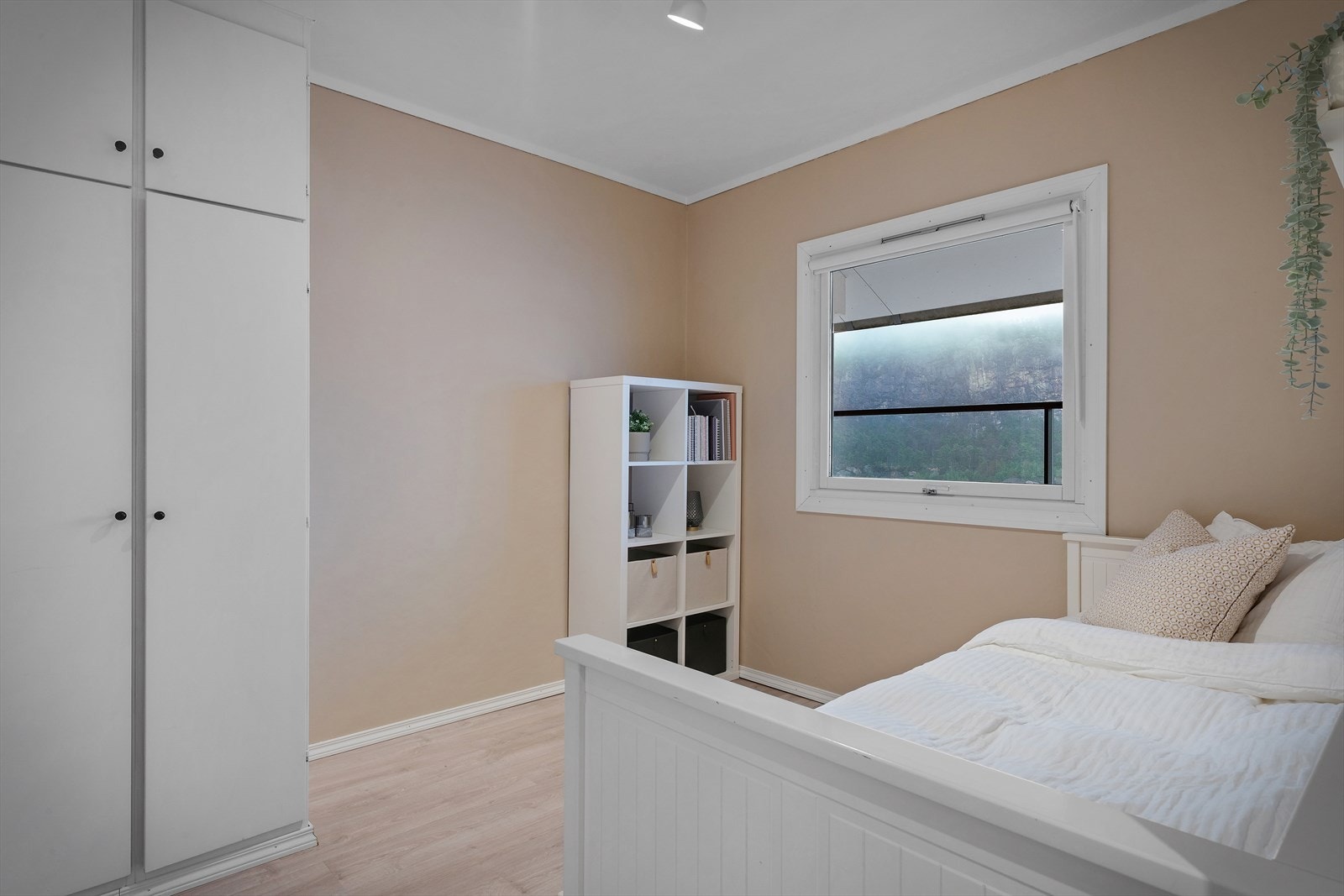 - Passer perfekt til barnerom, gjesterom, kontor etc. Mulighetene er mange! - Galleribilde