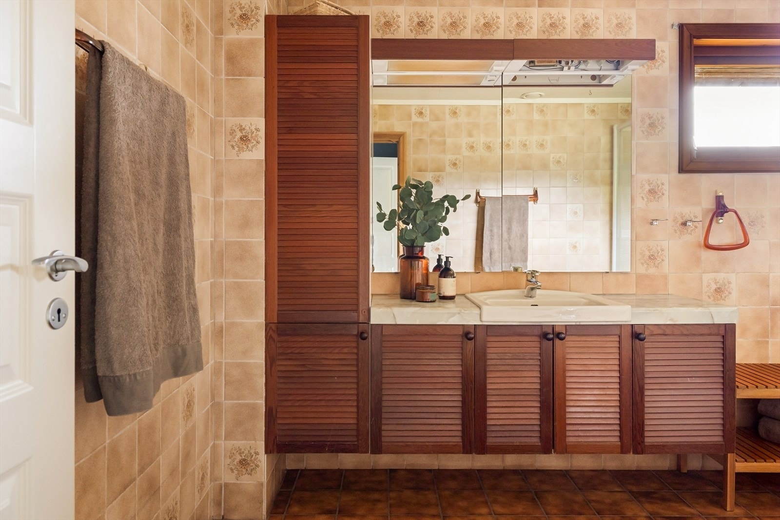 God skap- og lagringsplass. Galleribilde