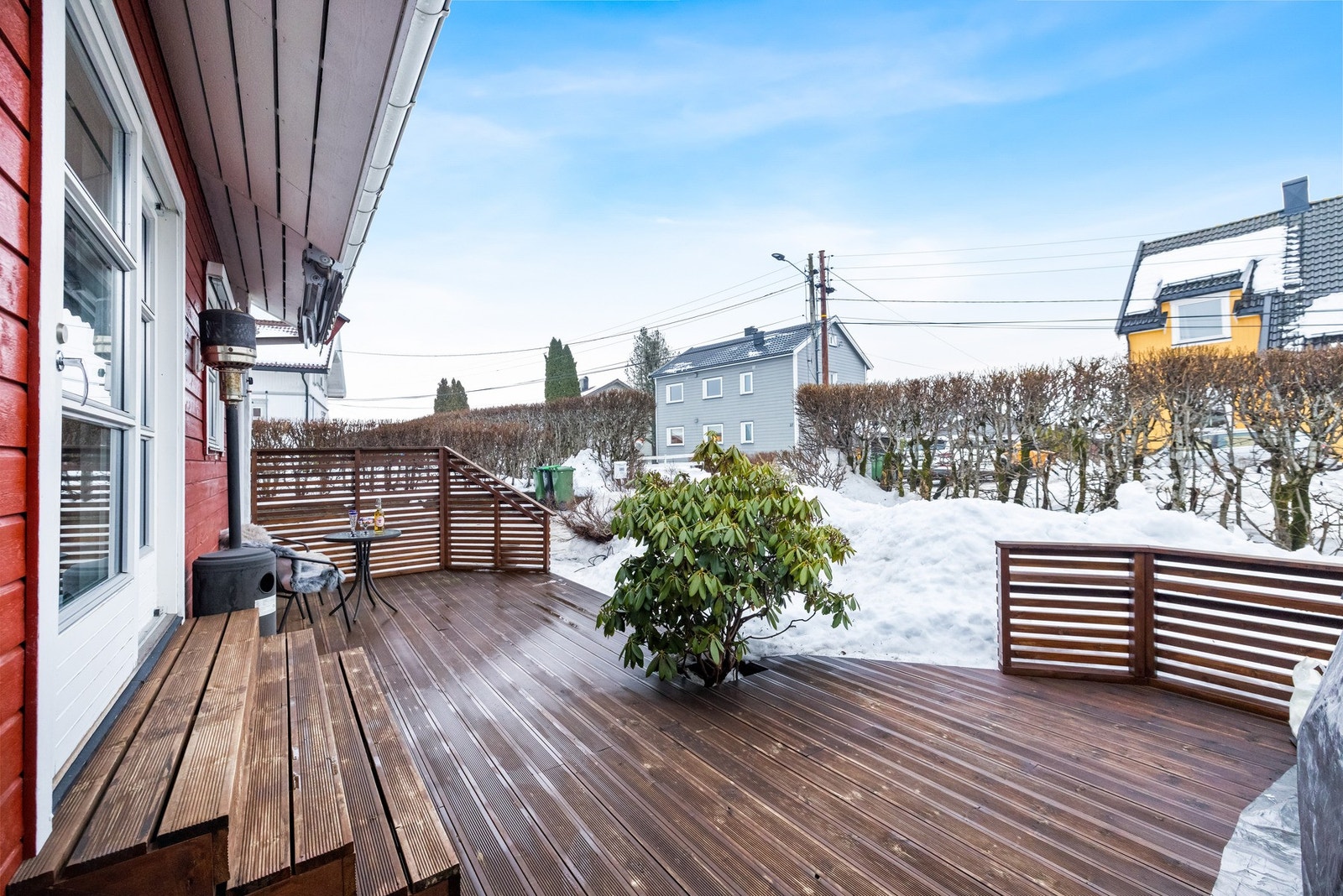 Hyggelig sitteplass på markterrasse perfekt til å samle familie og venner! Galleribilde