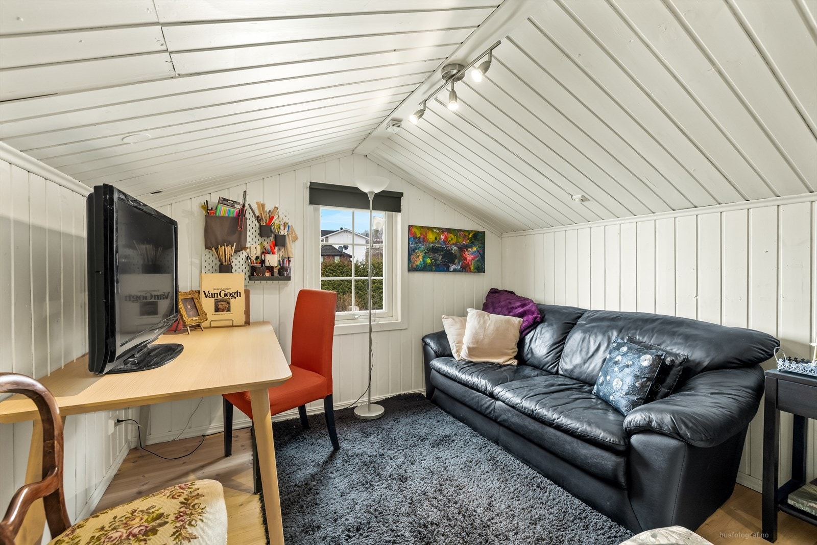 Et allsidig areal som gir ekstra plass, med vindu fra 2008. Galleribilde